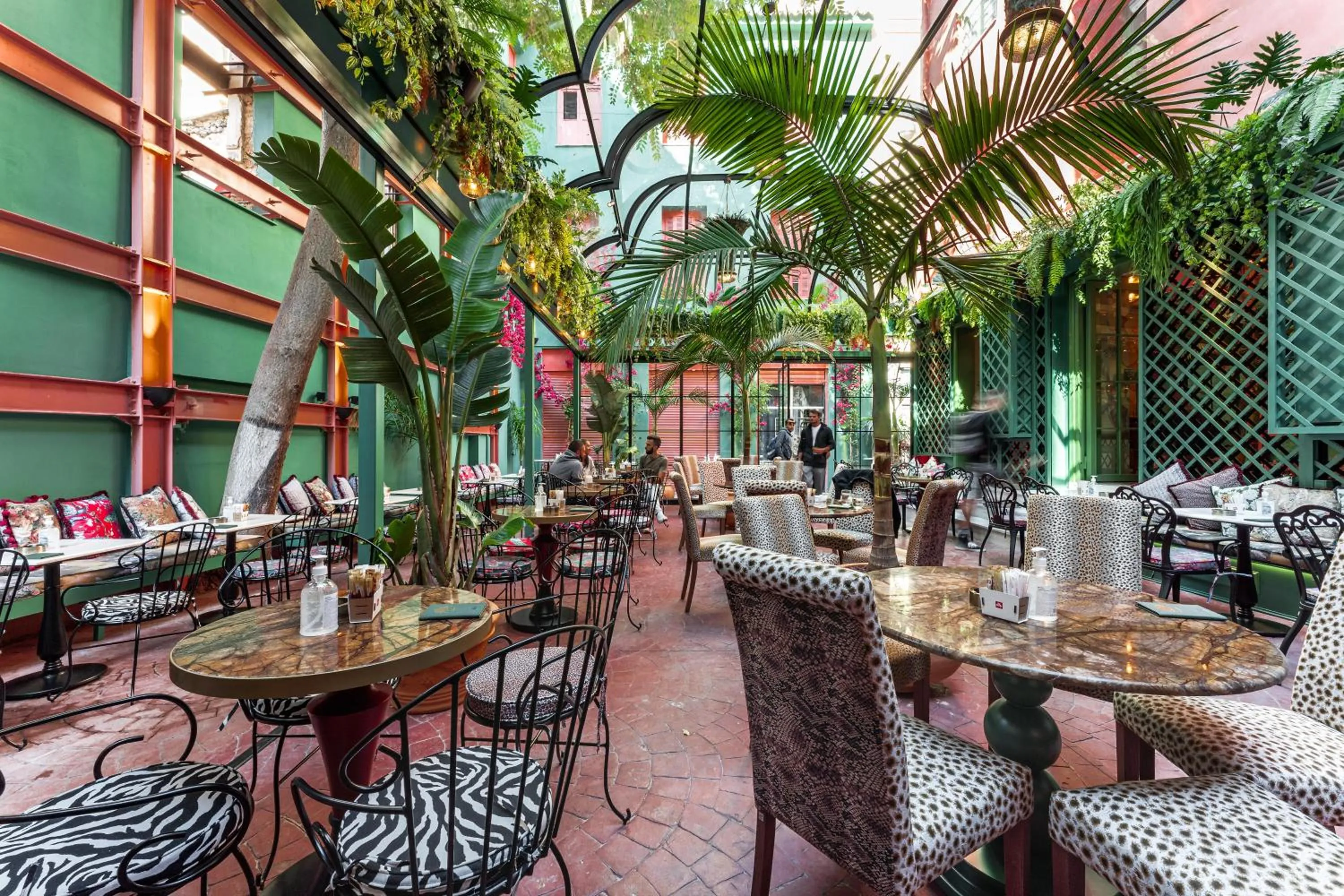 Restaurant/places to eat in Snob Athens