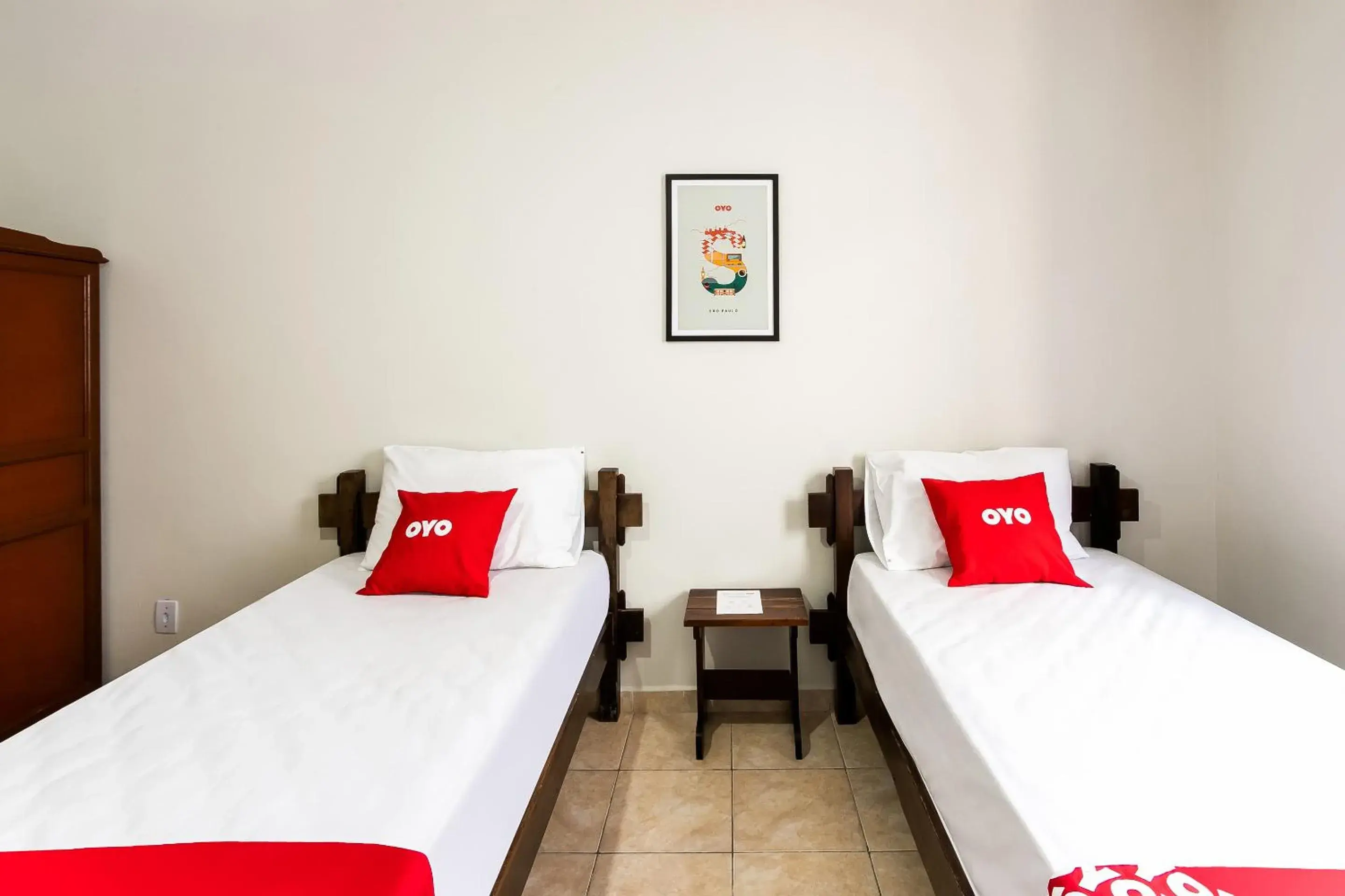 Twin Room in OYO Hotel Nobrega Aeroporto de Congonhas, São Paulo Twin Room in OYO Hotel Nobrega Aeroporto de Congonhas, São Paulo