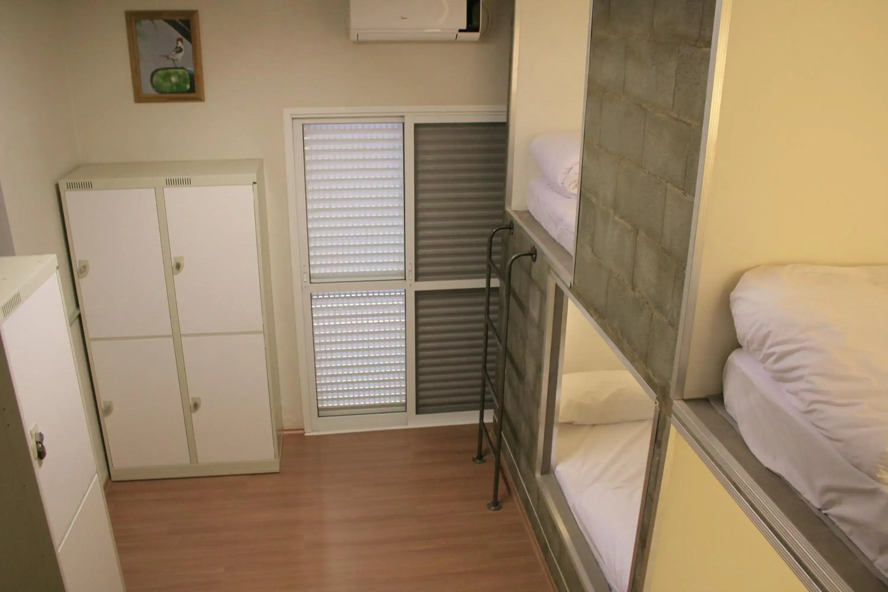 Bed in 6-Bed Female Dormitory Room in Viva Hostel Design Bed in 6-Bed Female Dormitory Room in Viva Hostel Design