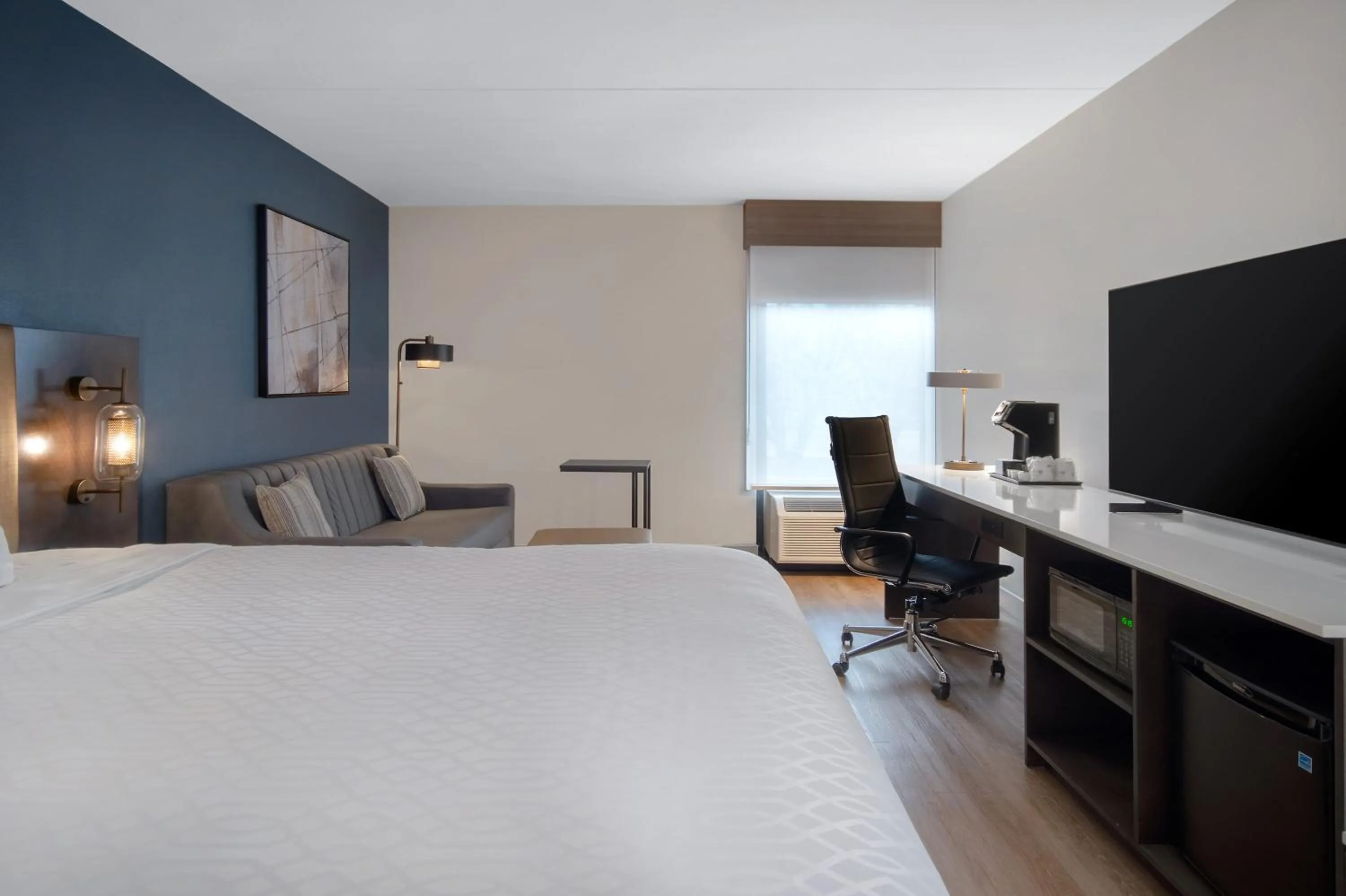 Bedroom, Bed in Best Western Plus Meadowlands