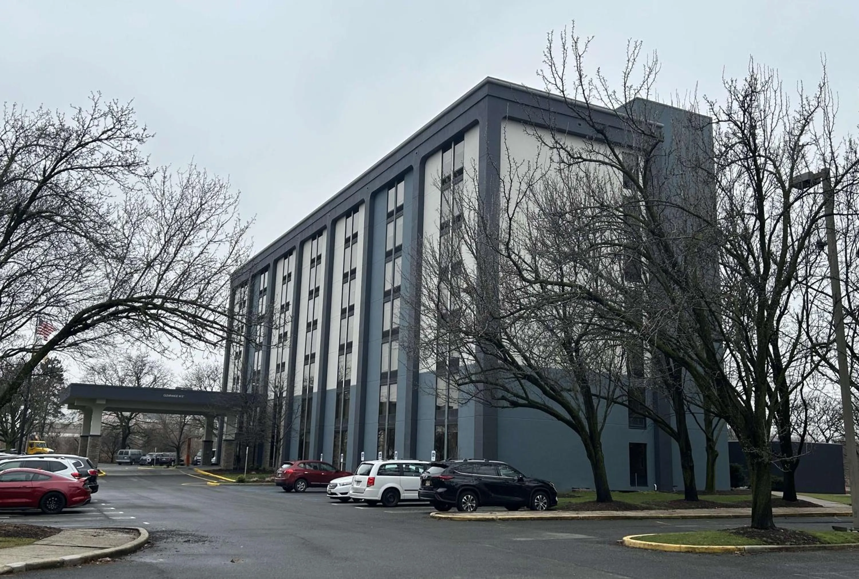 Property building in Best Western Plus Meadowlands
