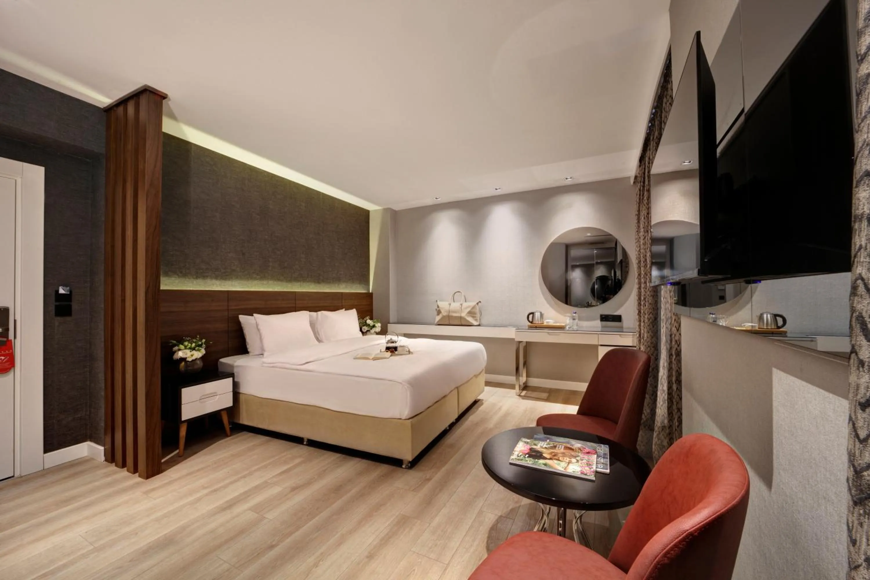 Photo of the whole room, Bed in Dora Pera Hotel