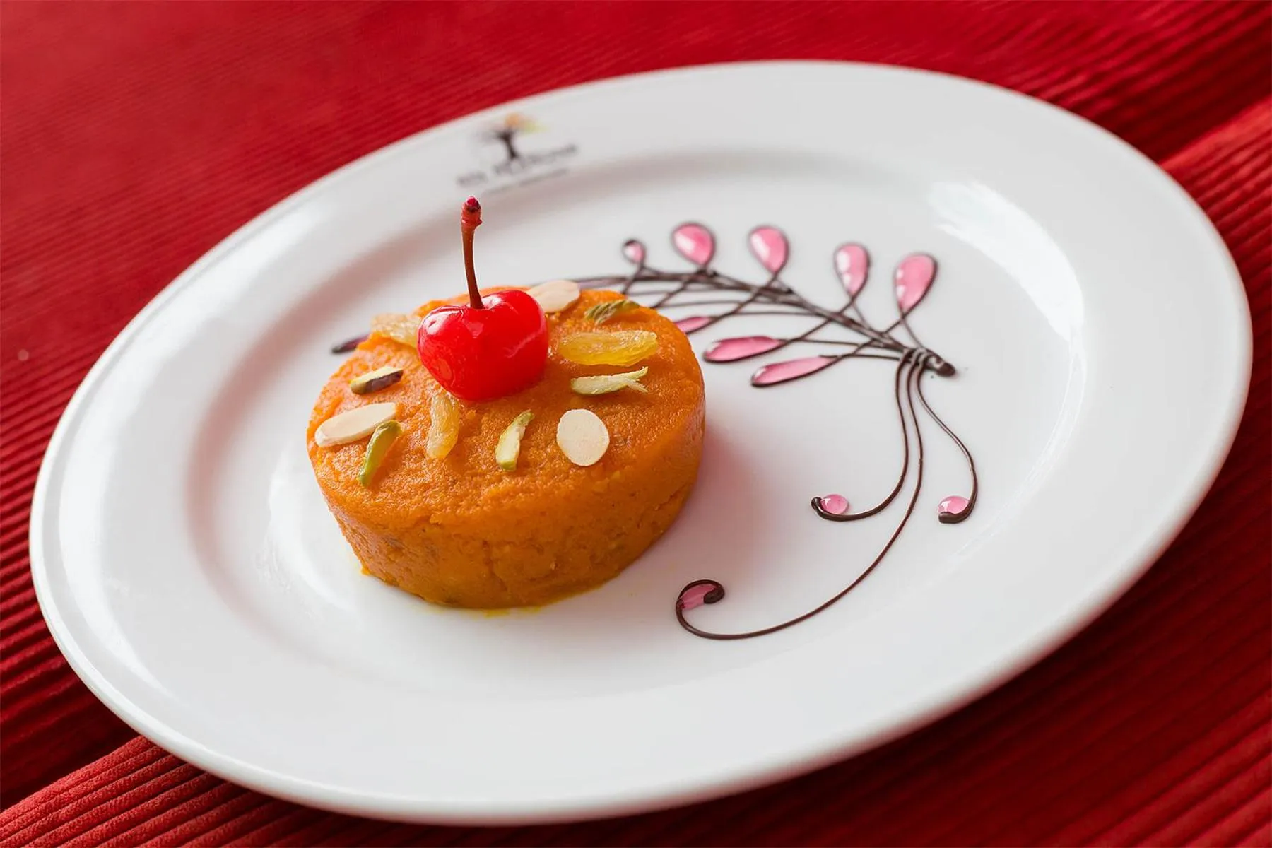 Food and drinks in Six Seasons Hotel