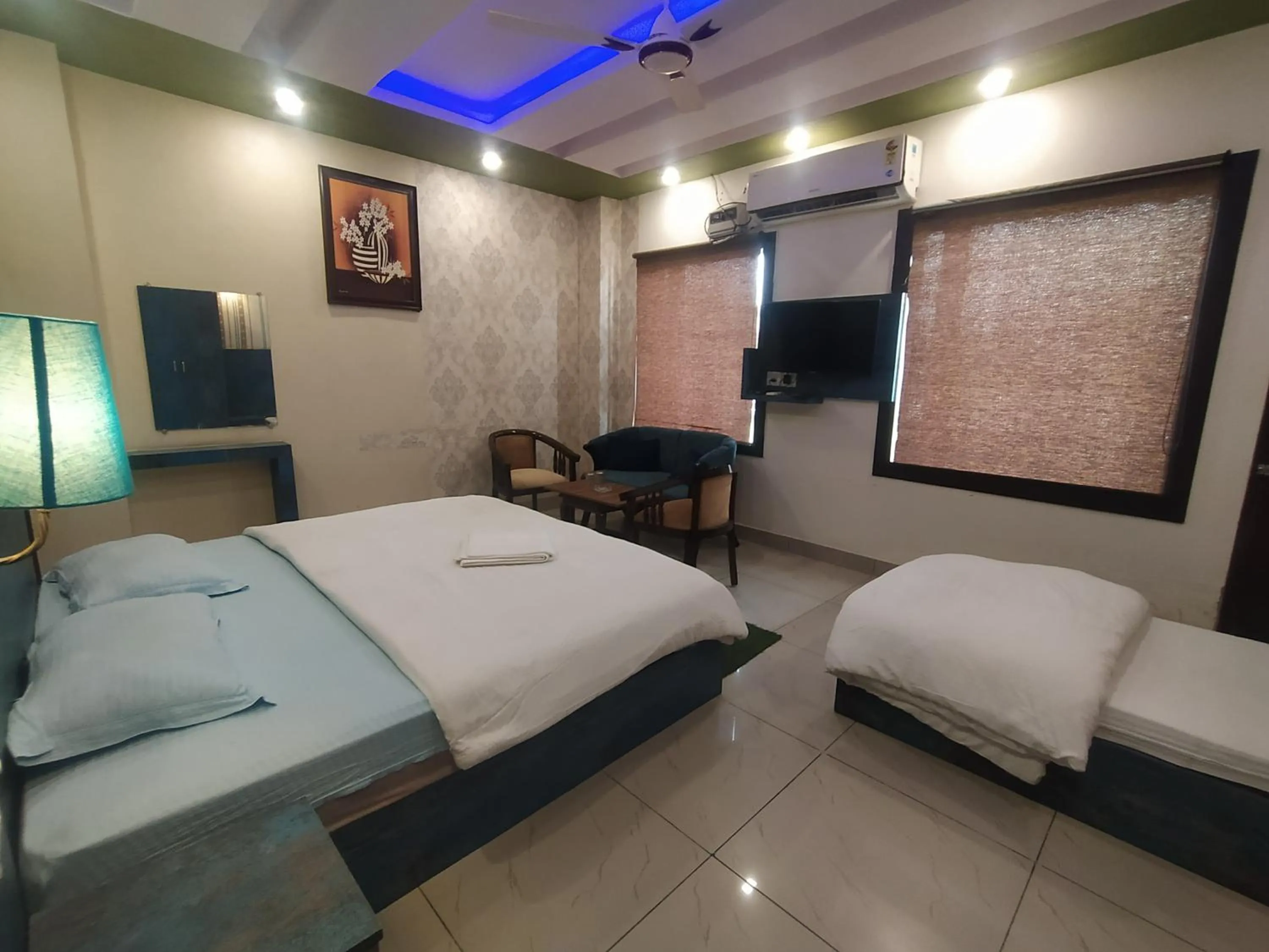 Bedroom, Bed in Hotel Geeta Residency Haridwar
