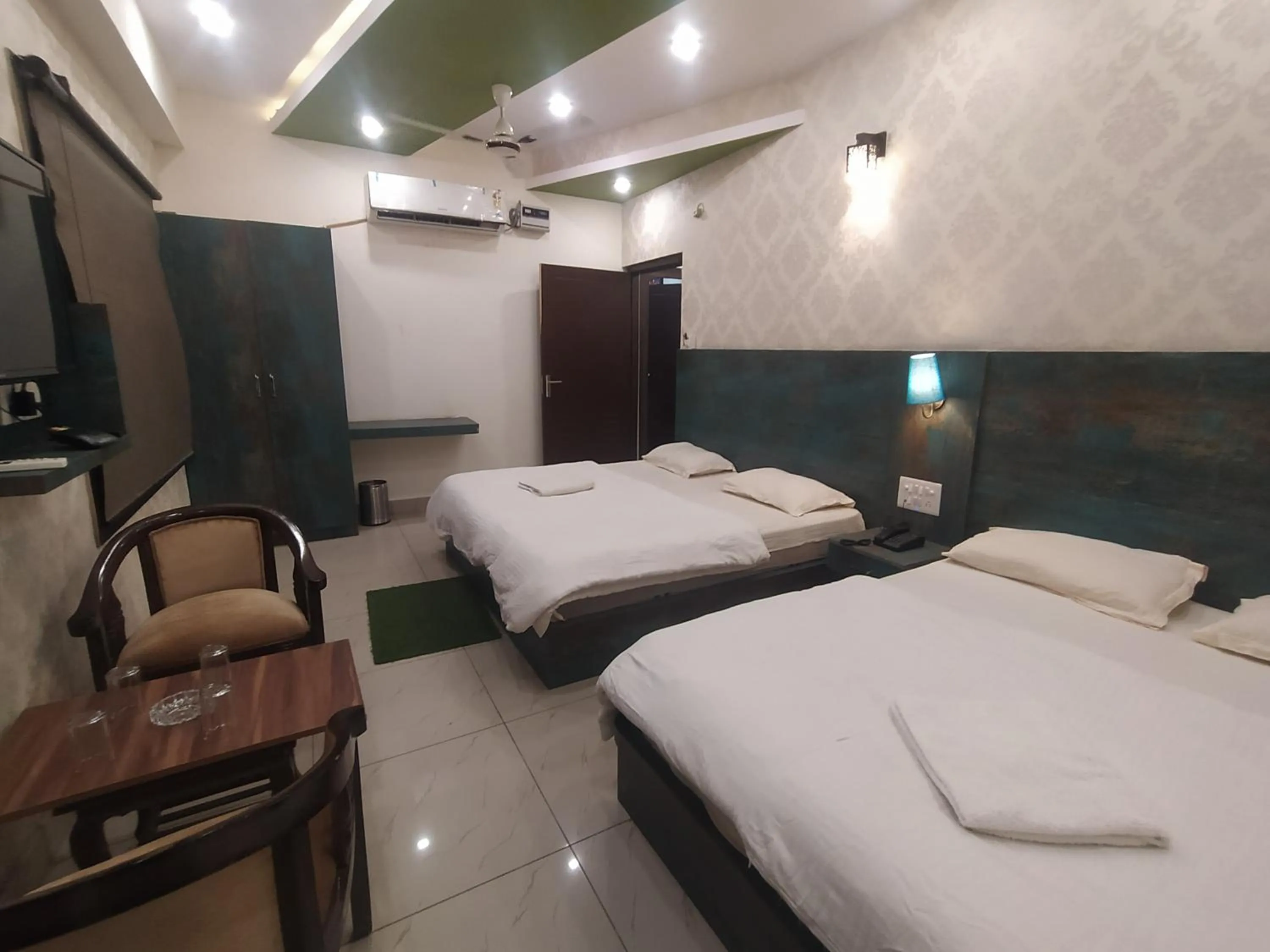Bedroom, Bed in Hotel Geeta Residency Haridwar