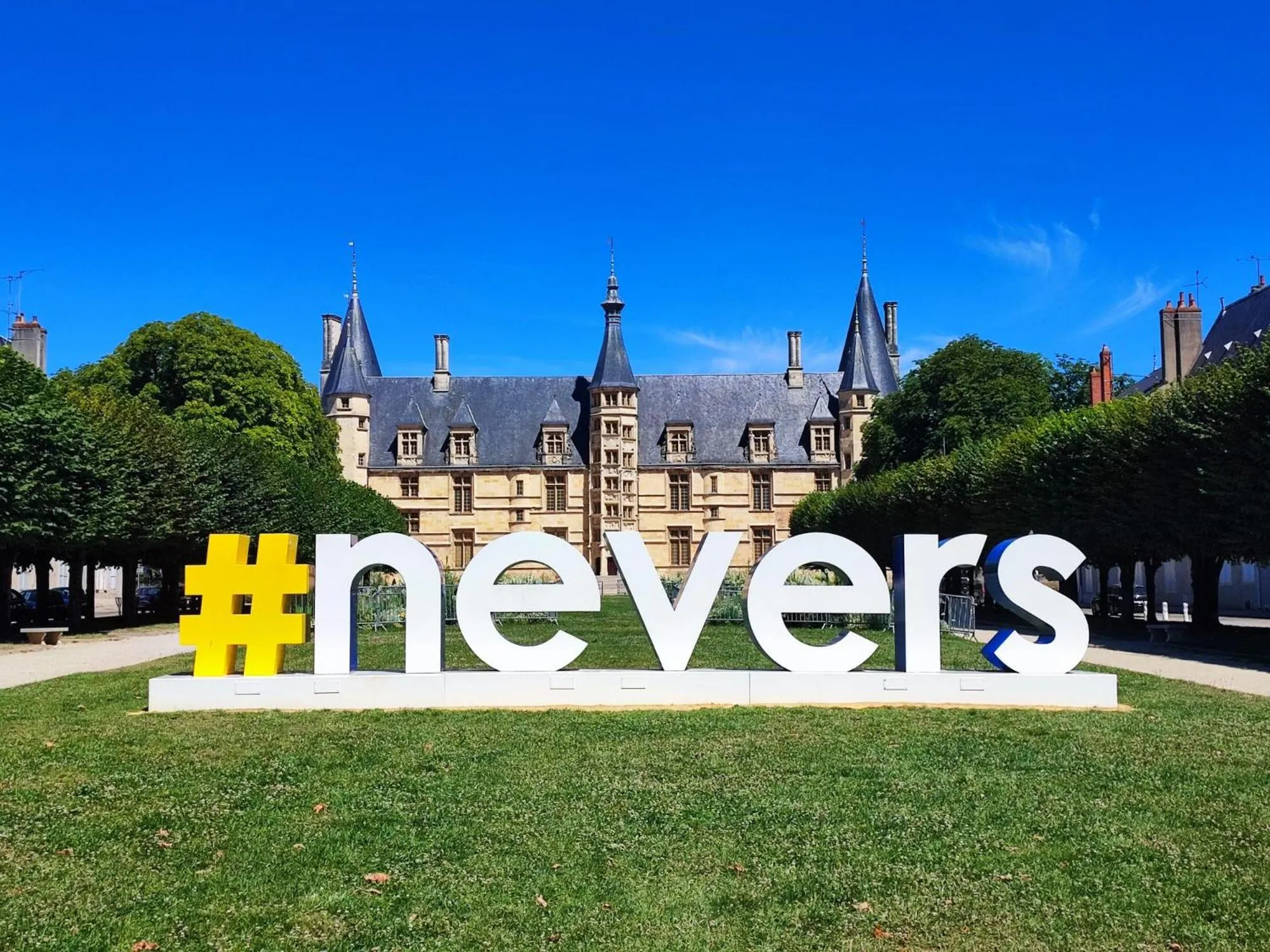 Nearby landmark in Chambre d'hôtes "Au bord de Loire"