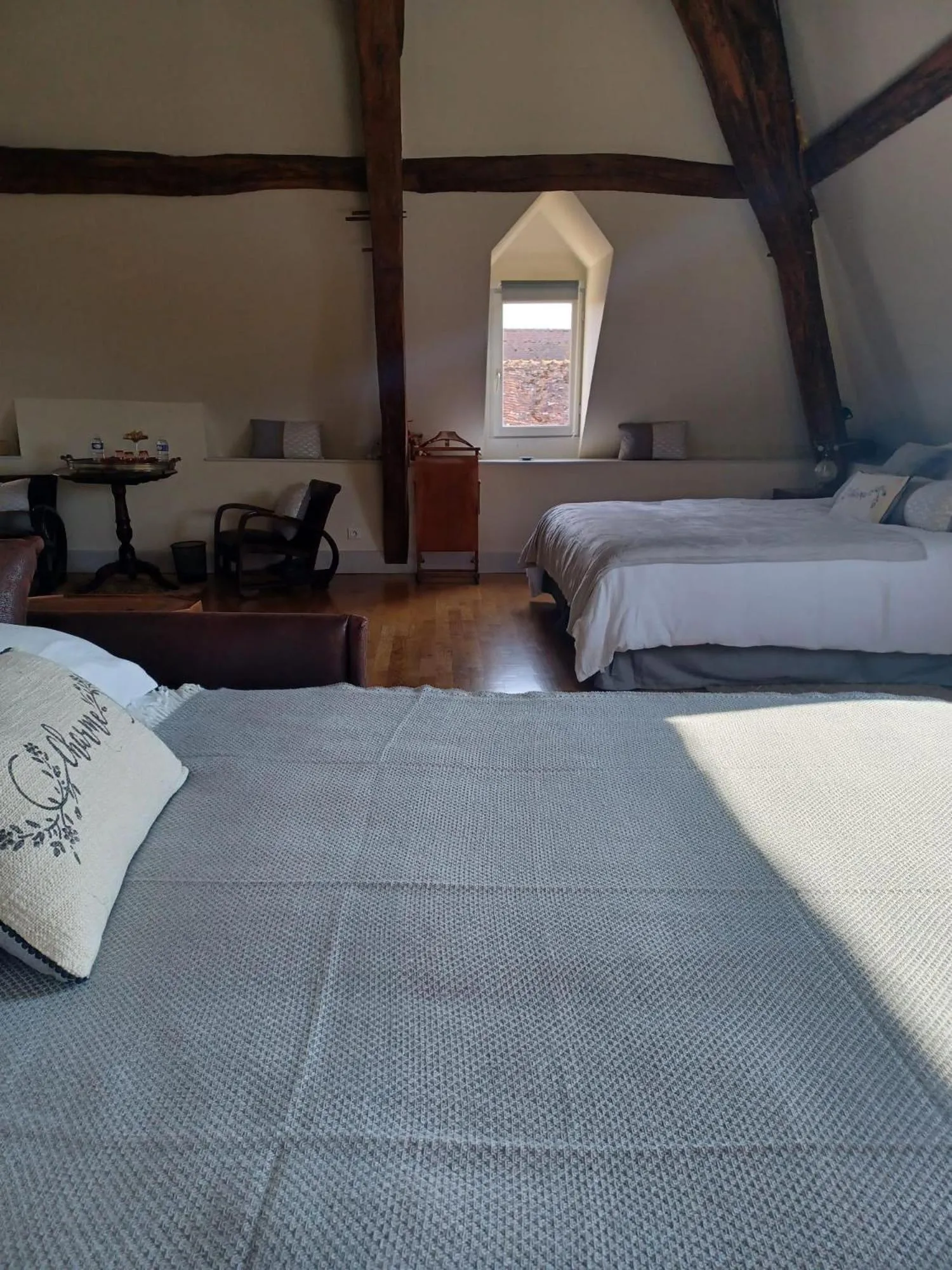 Photo of the whole room, Bed in Chambre d'hôtes "Au bord de Loire"