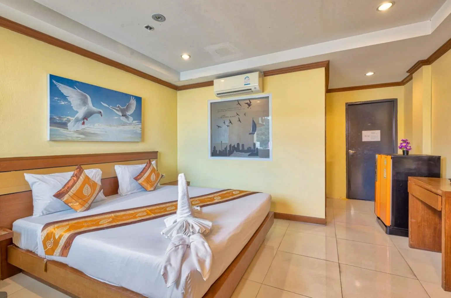 Bed in TJ Patong Hotel - SHA Plus