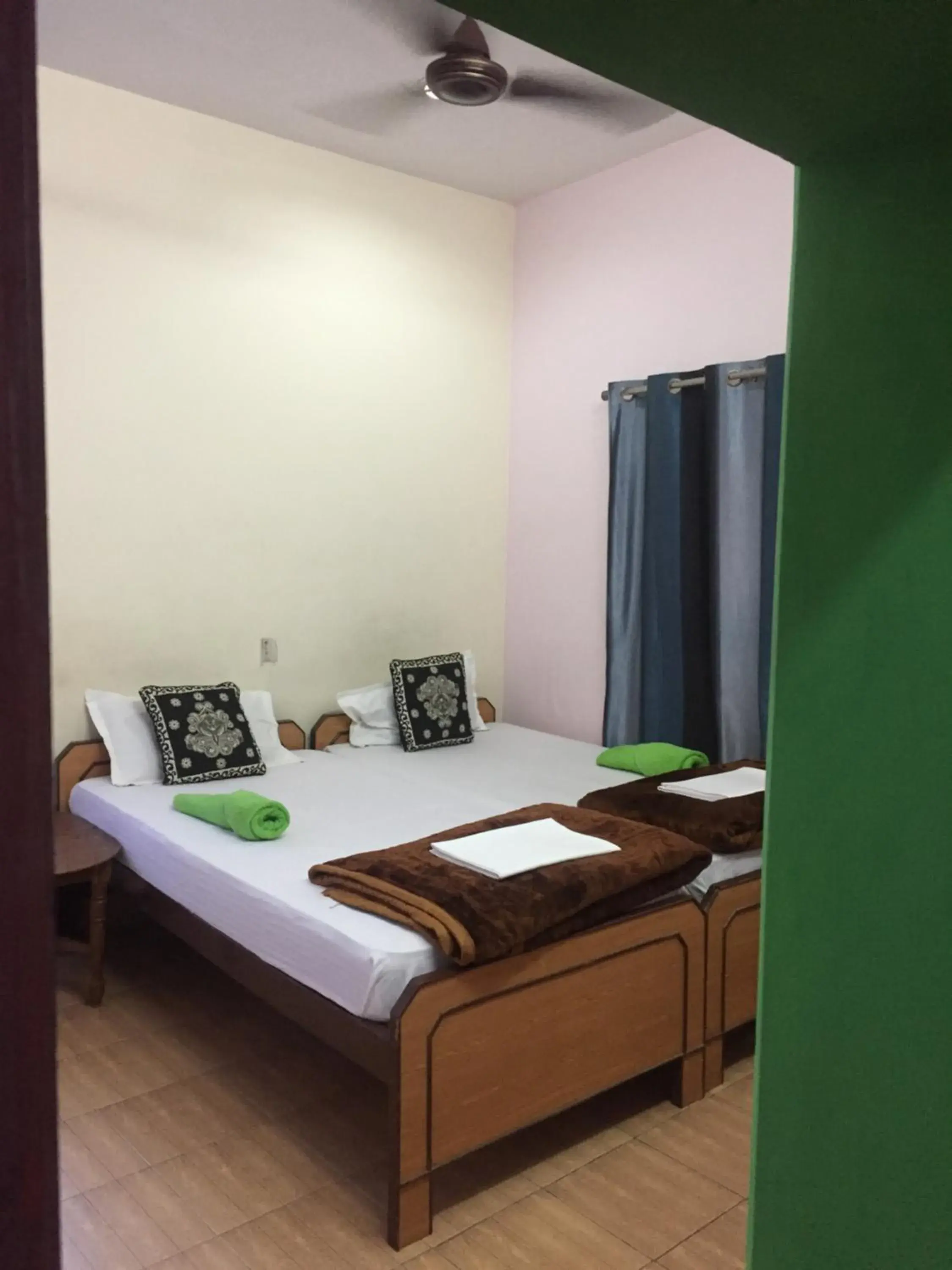 Bedroom, Bed in Baba Guest House Bedroom, Bed in Baba Guest House