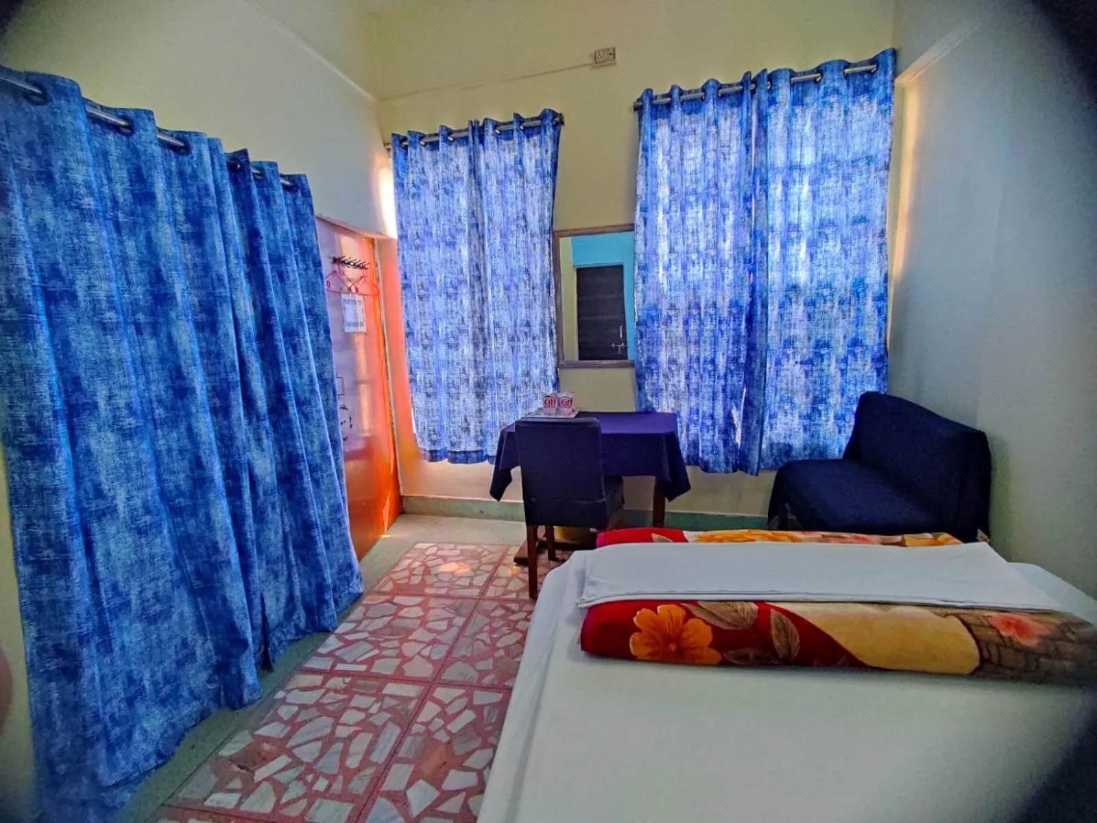 Bedroom, Bed in Baba Guest House