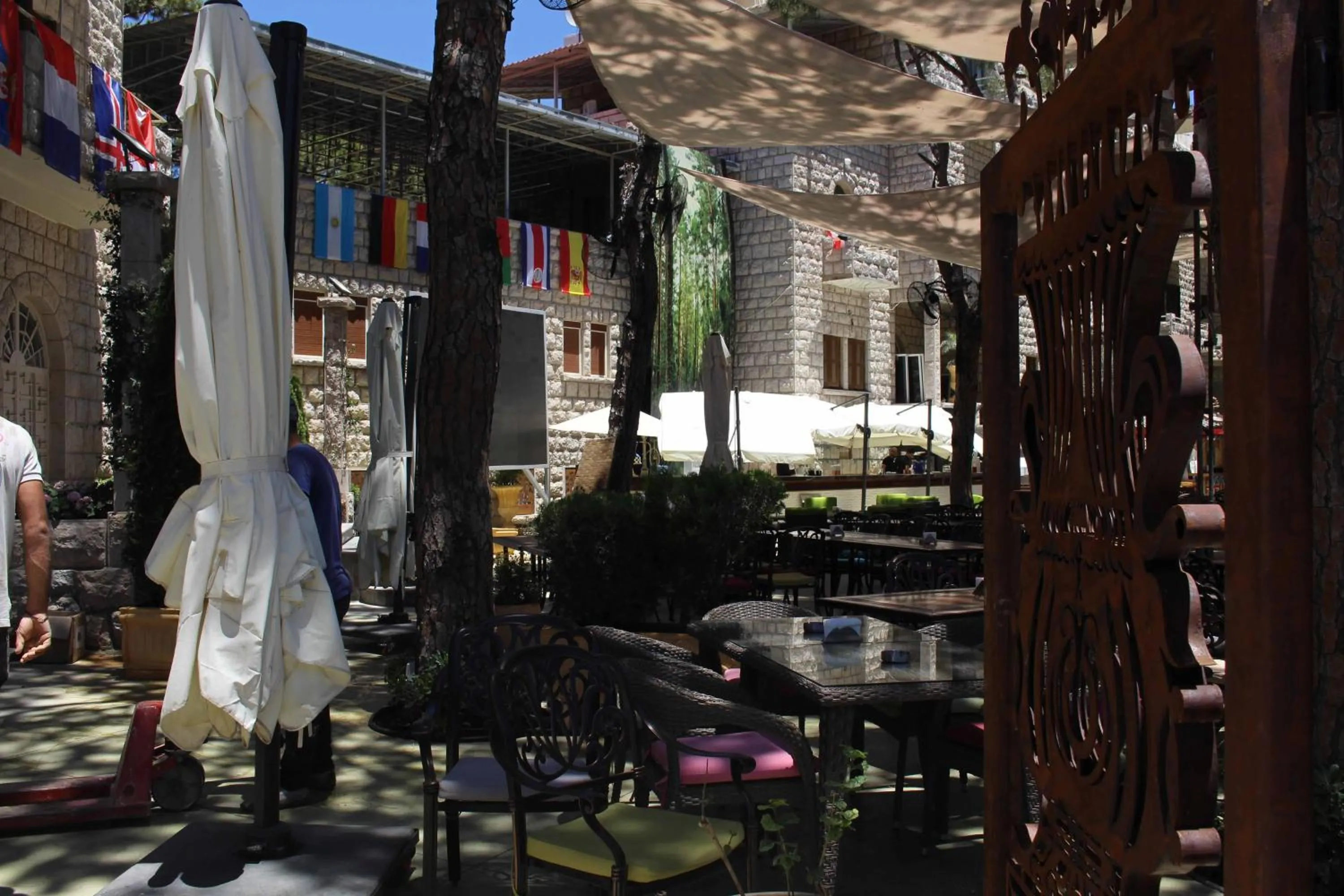 Property building in Colibri Hotel