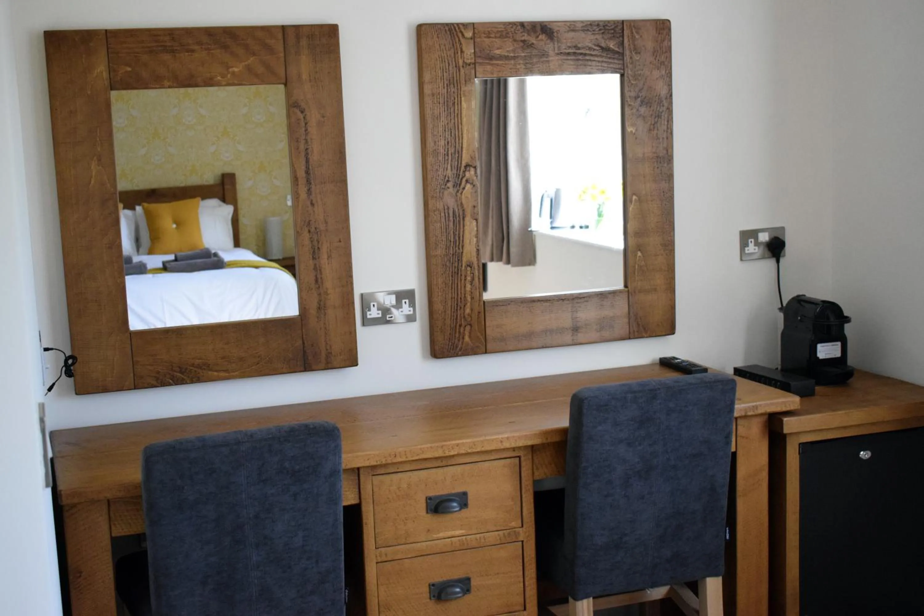 Coffee/tea facilities in The White Hart Inn