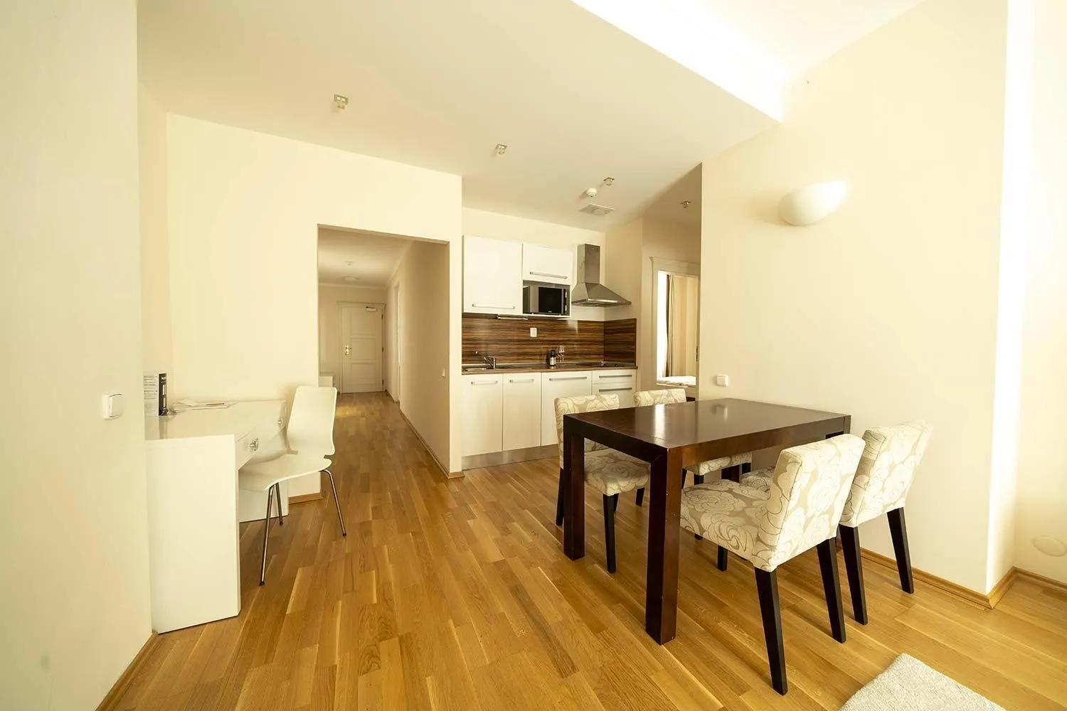 Kitchen or kitchenette in Hotel Embassy