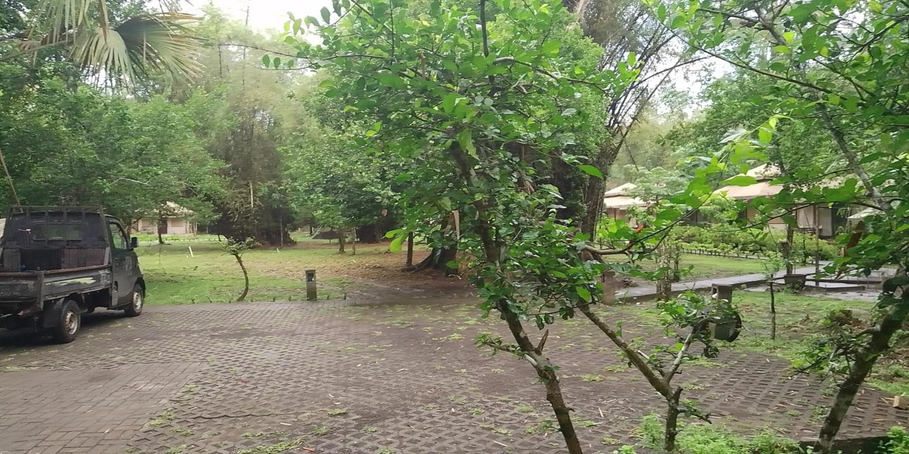 Parking in Jawa Jiwa G-Land Resort