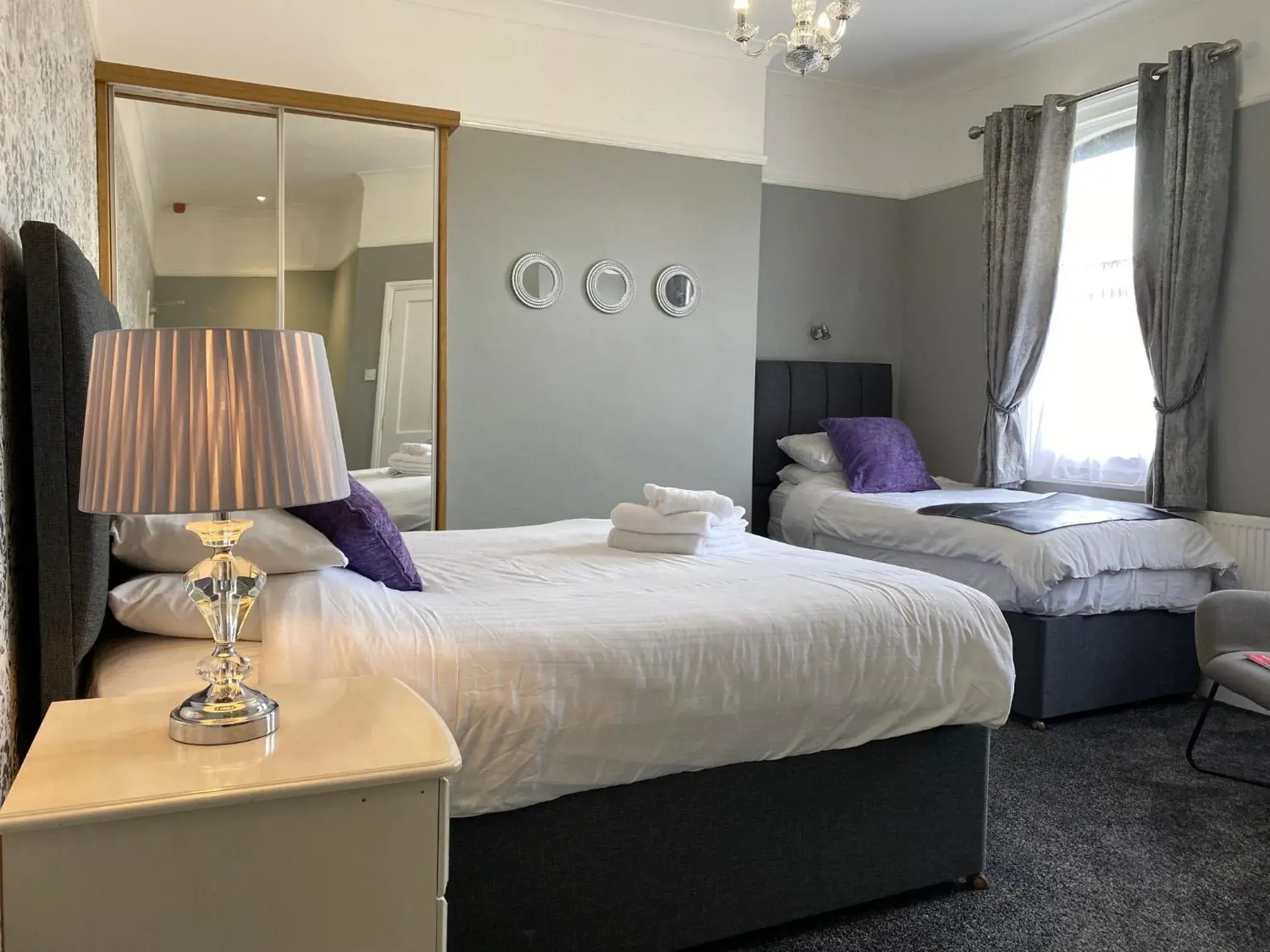 Standard Double or Twin Room in Number 34 Bed and Breakfast York Standard Double or Twin Room in Number 34 Bed and Breakfast York