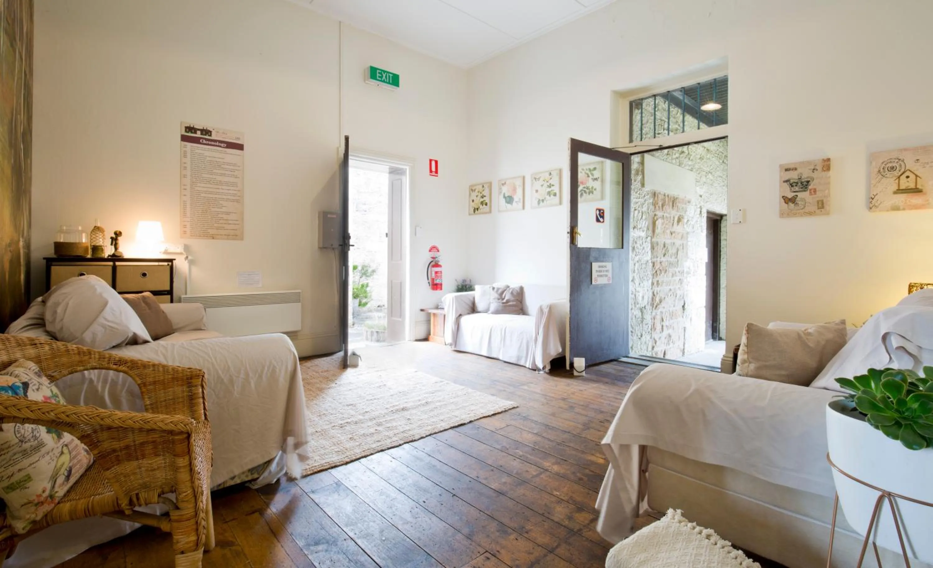 Living room, Bed in The Old Mount Gambier Gaol