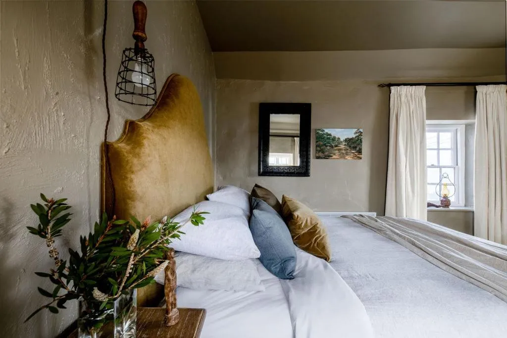 Bed in Ship Inn Stanley