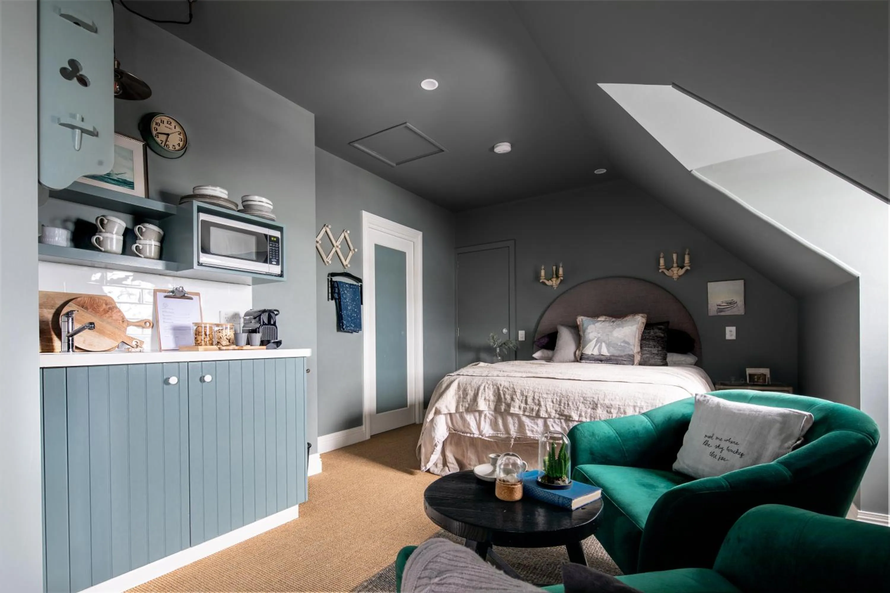 Bed in Ship Inn Stanley