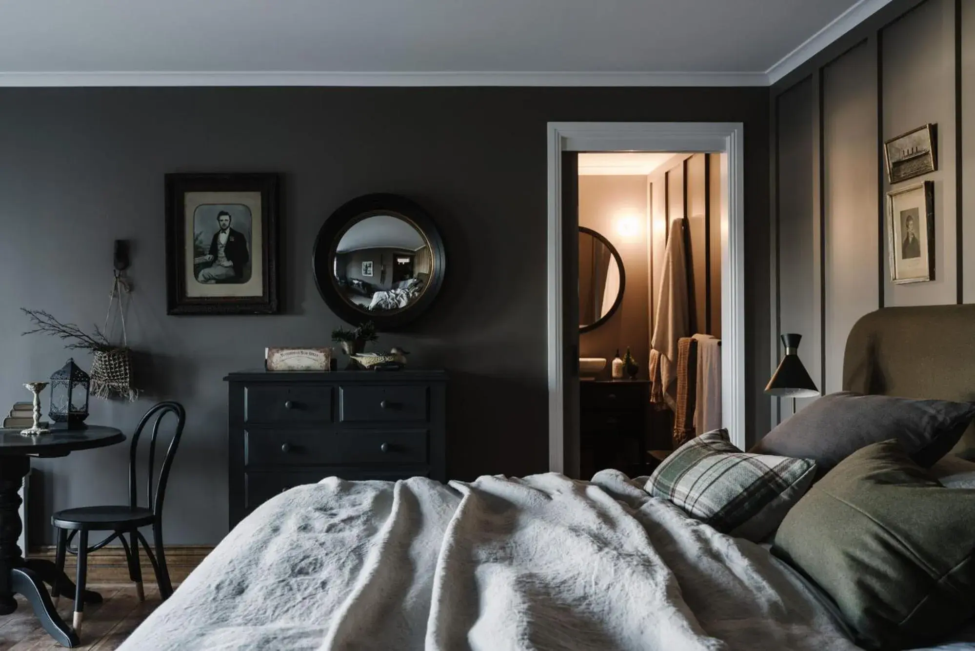 Lyons Retreat in Ship Inn Stanley Lyons Retreat in Ship Inn Stanley