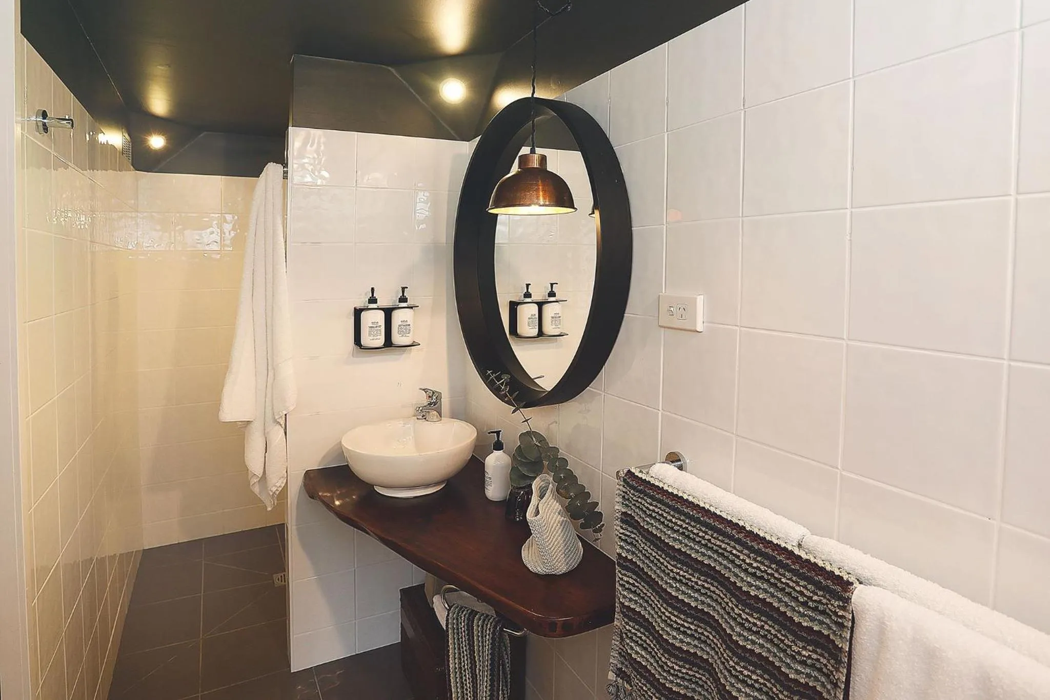 Bathroom in Ship Inn Stanley