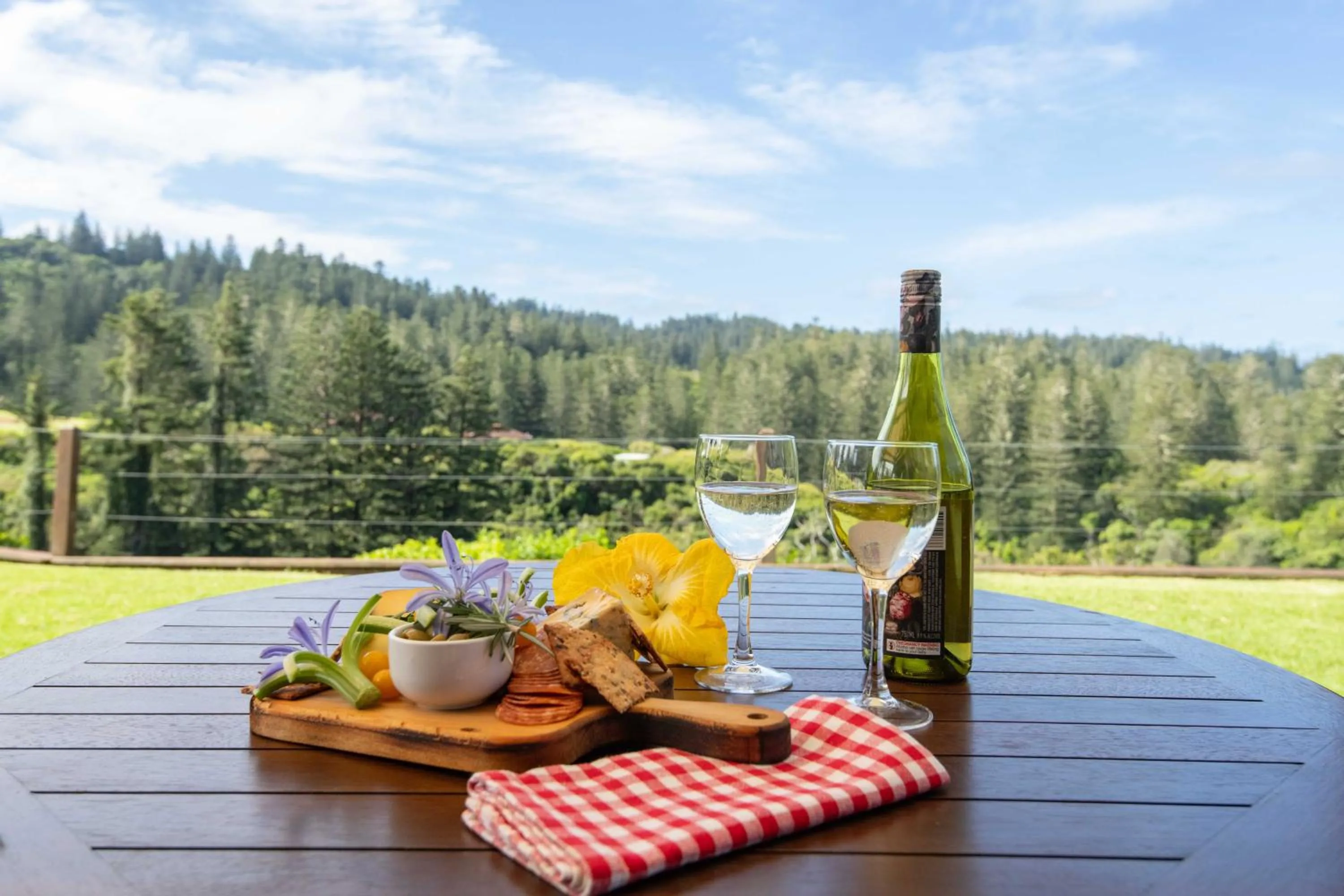 Whispering Pines Cottages