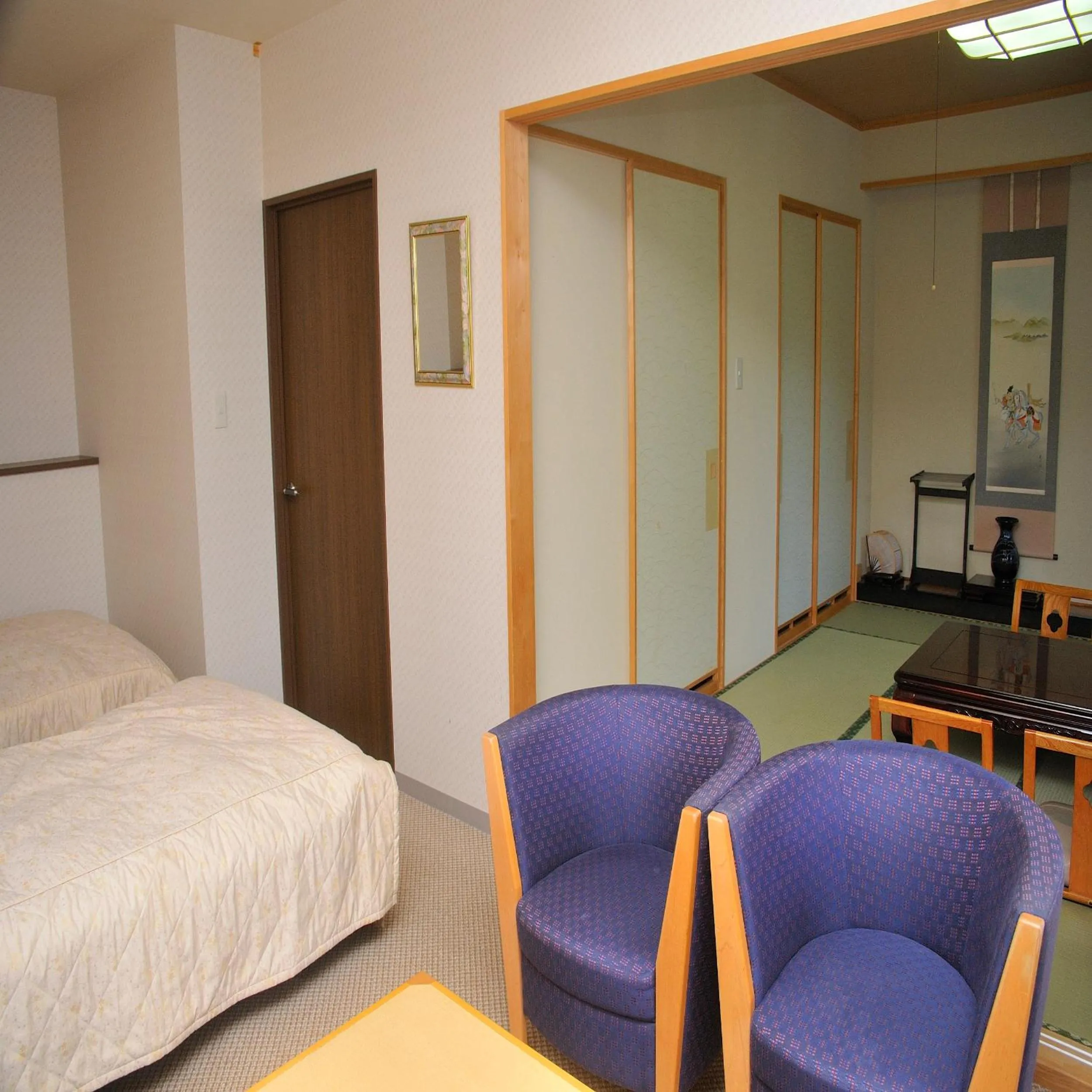 Photo of the whole room, Bed in Yumoto Ginsenkaku