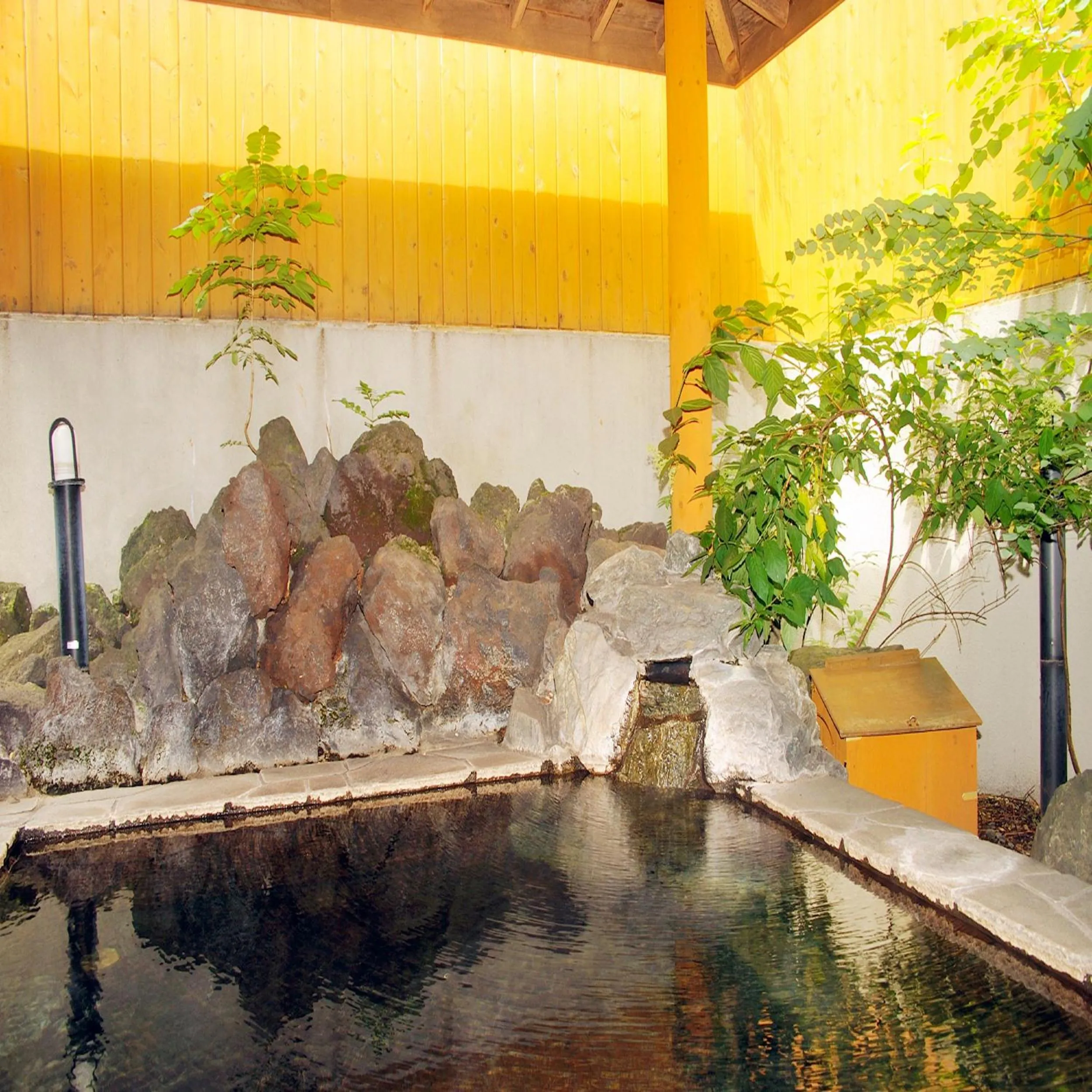 Hot Spring Bath in Yumoto Ginsenkaku