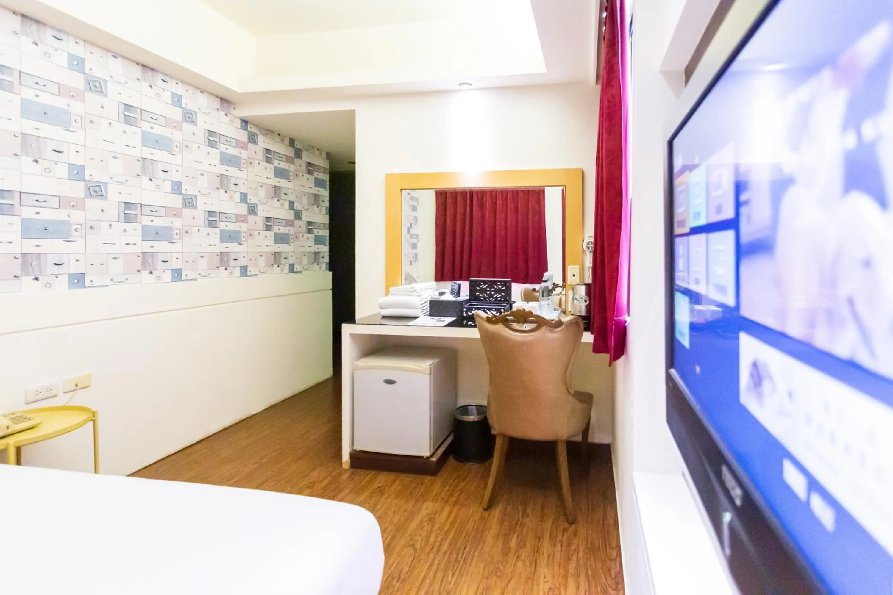 Photo of the whole room, Bed in Newrise Hotel