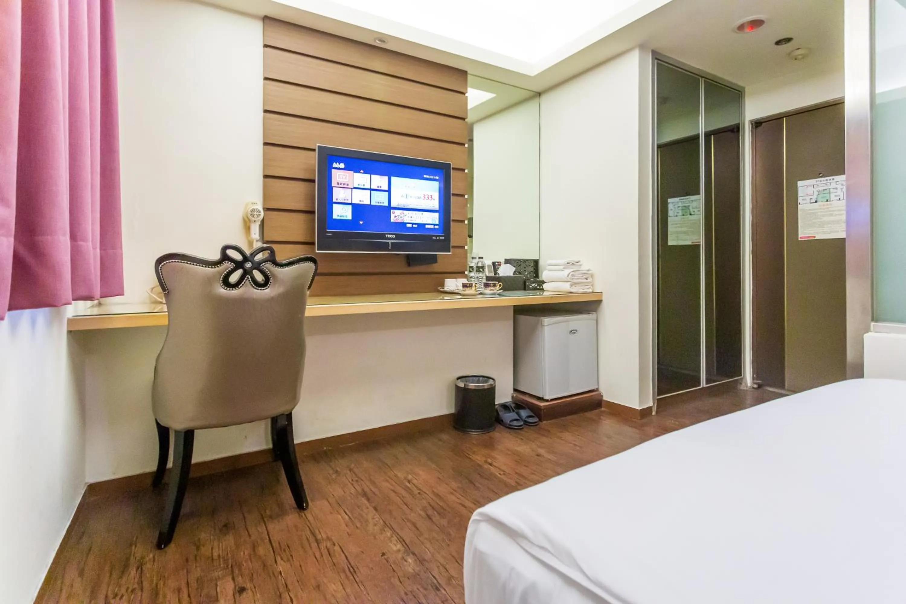 Photo of the whole room, Bed in Newrise Hotel