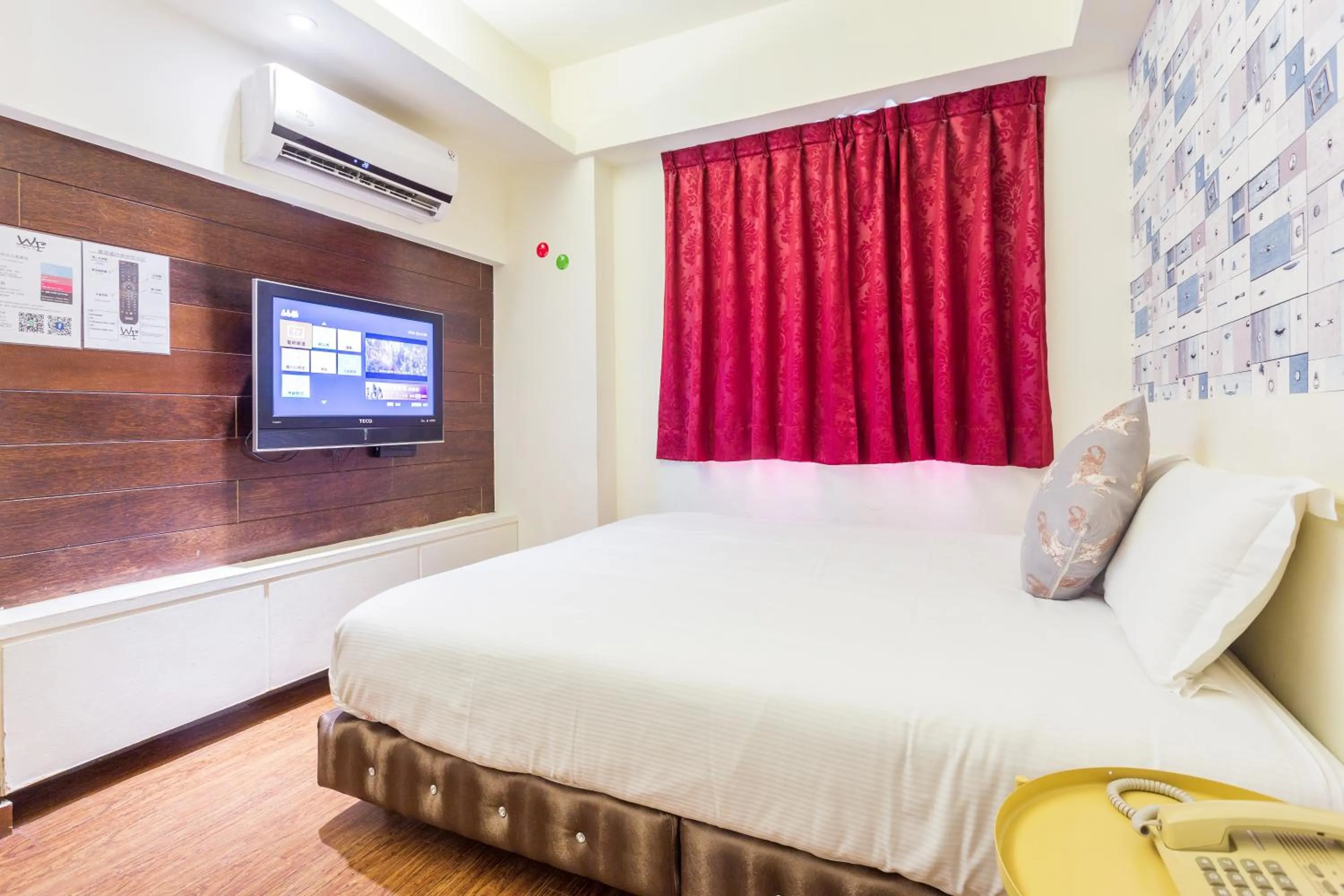 Photo of the whole room, Bed in Newrise Hotel