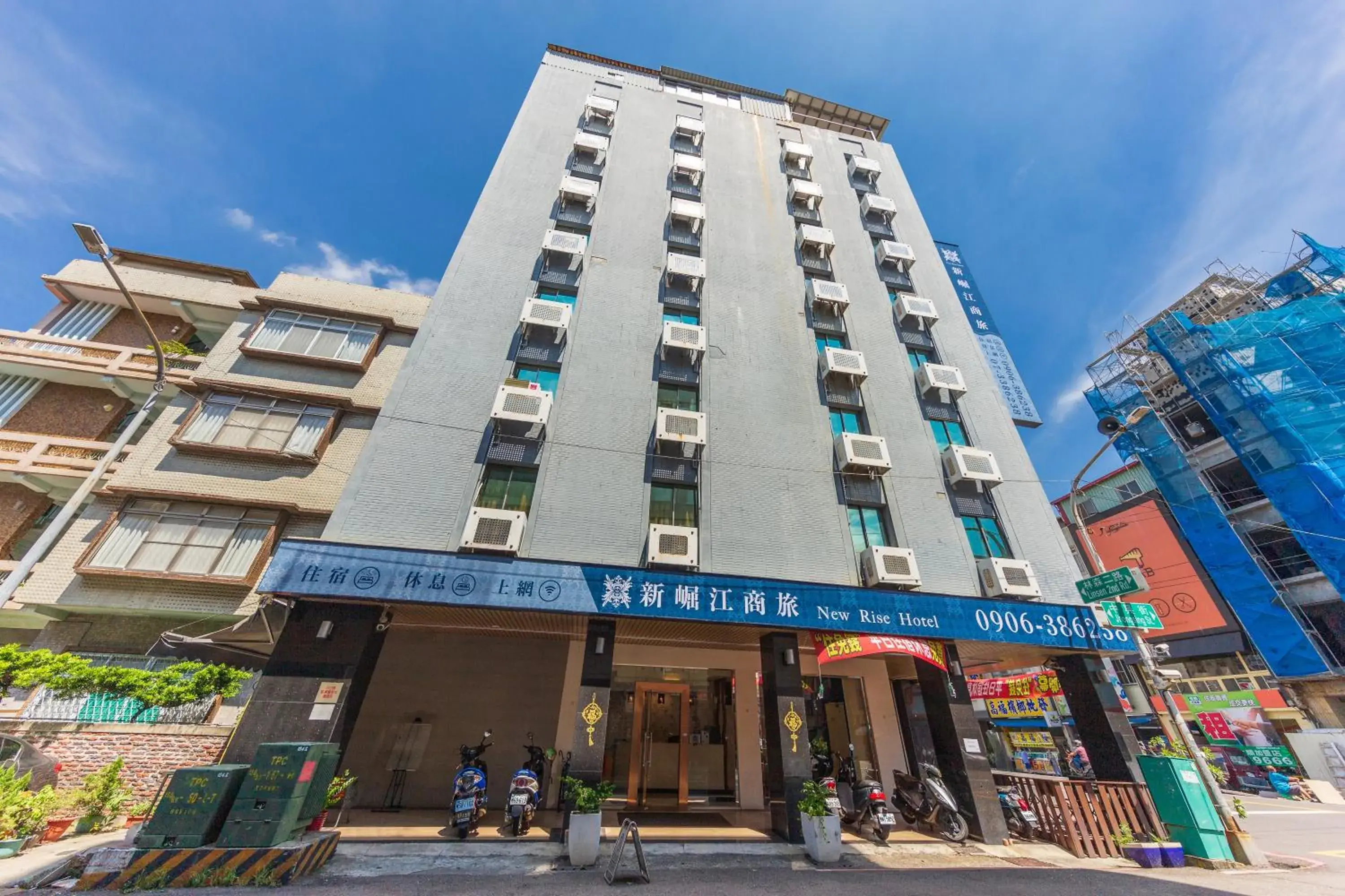 Property building in Newrise Hotel Property building in Newrise Hotel