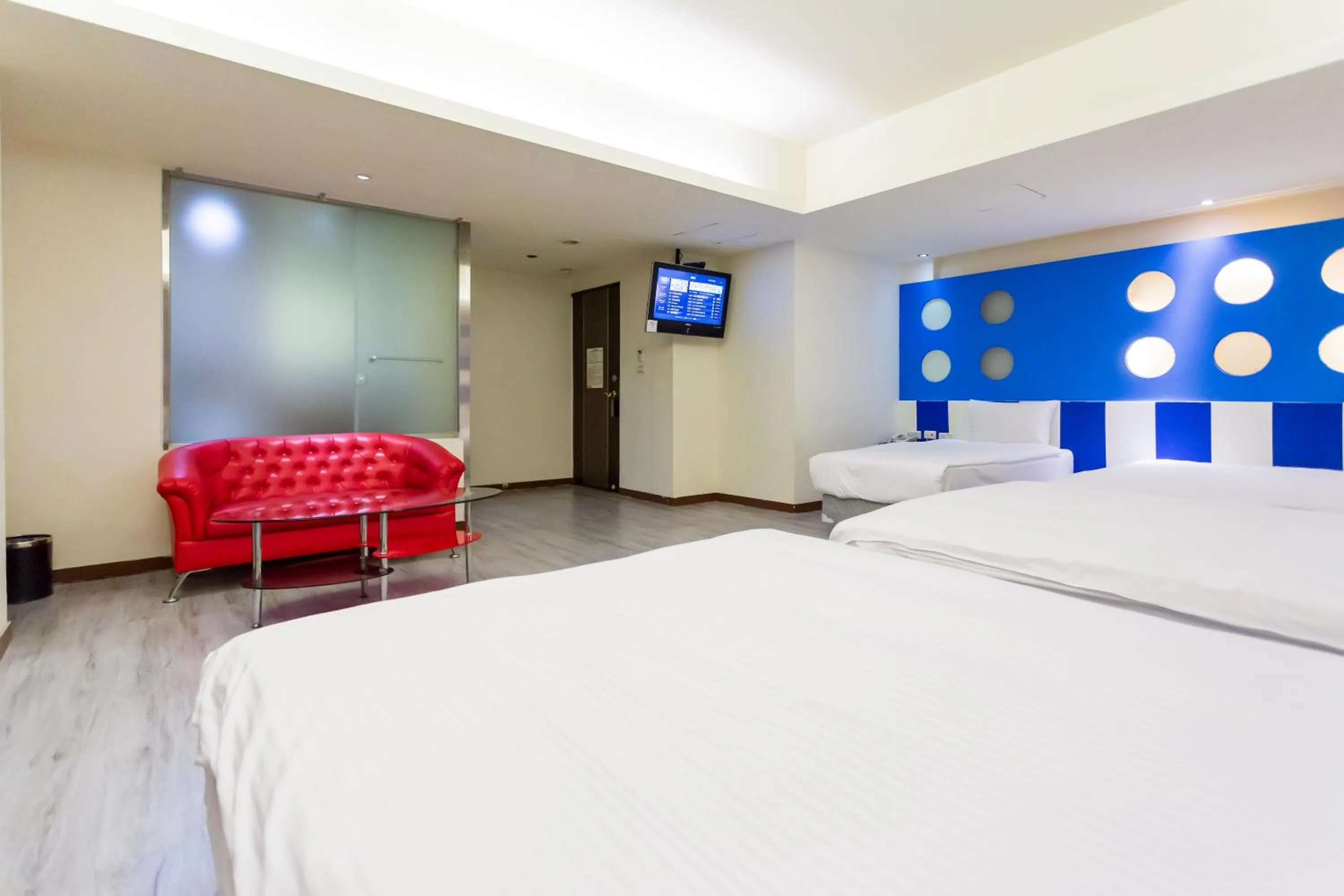 Photo of the whole room, Bed in Newrise Hotel