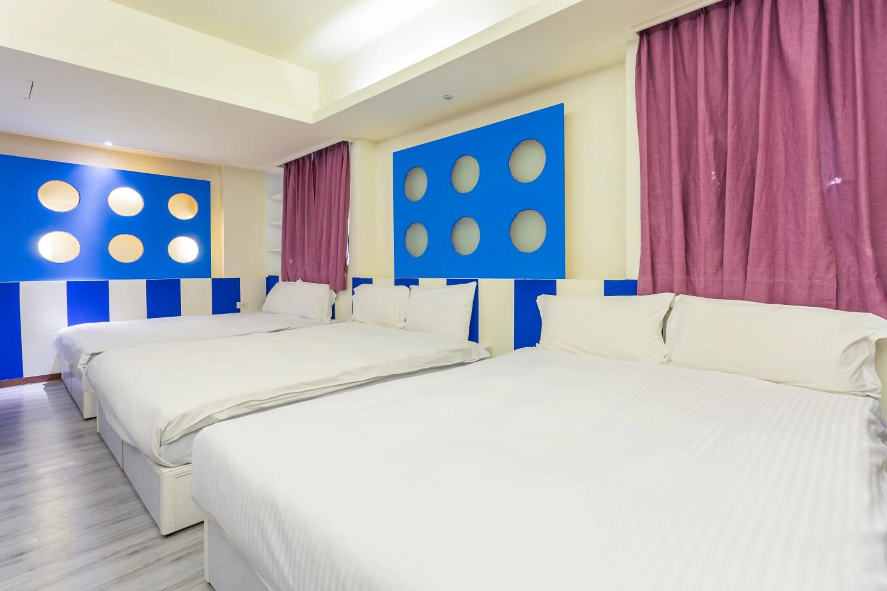 Photo of the whole room, Bed in Newrise Hotel