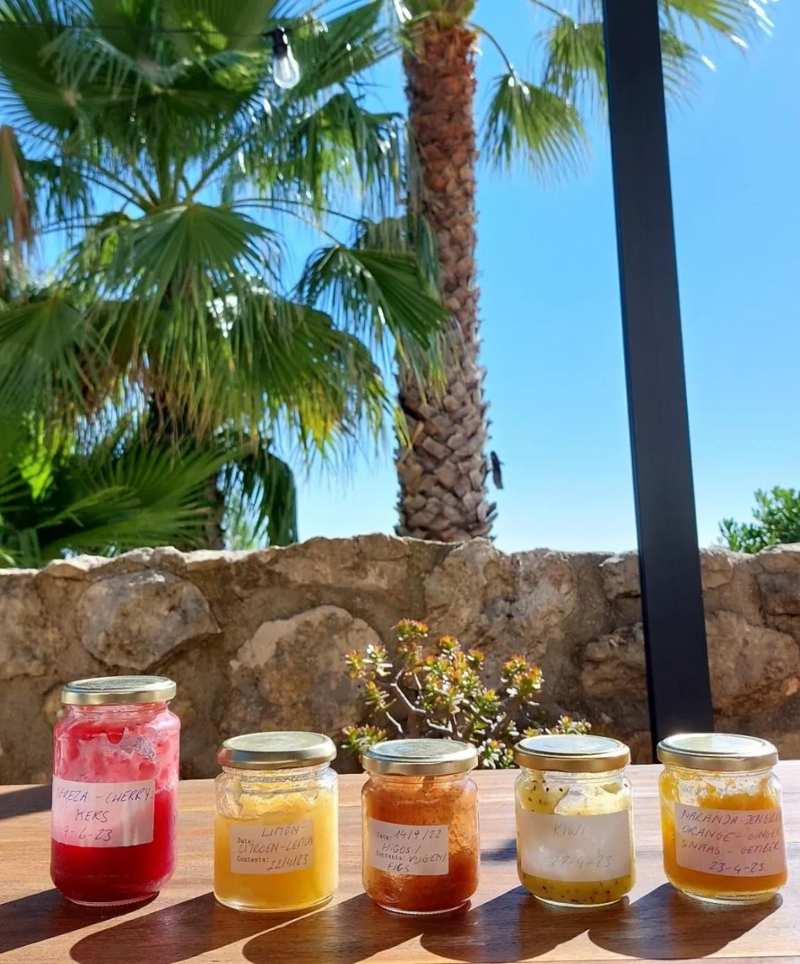 Continental breakfast in Casa Lennisa