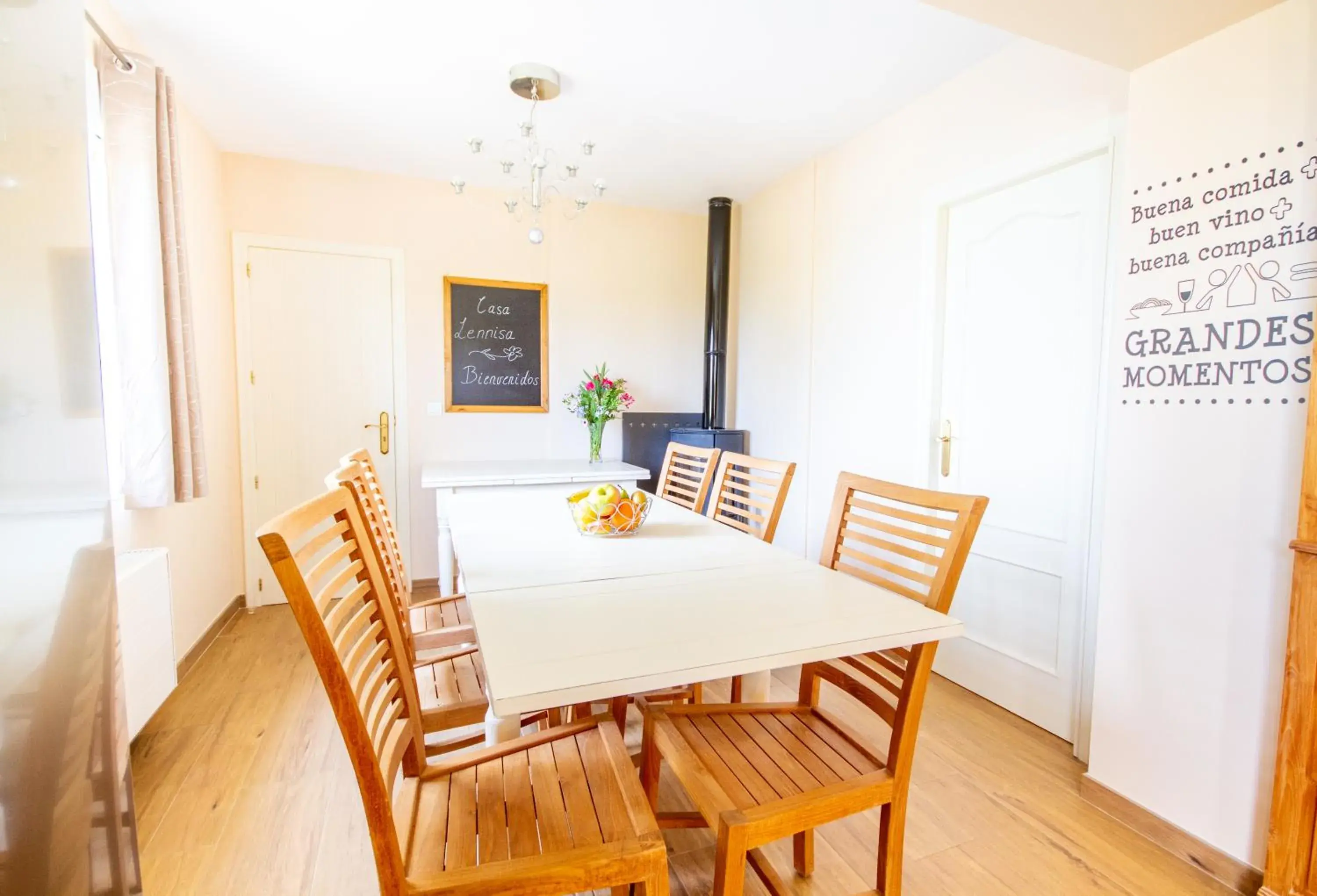 Deluxe Double Room with Bath in Casa Lennisa Deluxe Double Room with Bath in Casa Lennisa