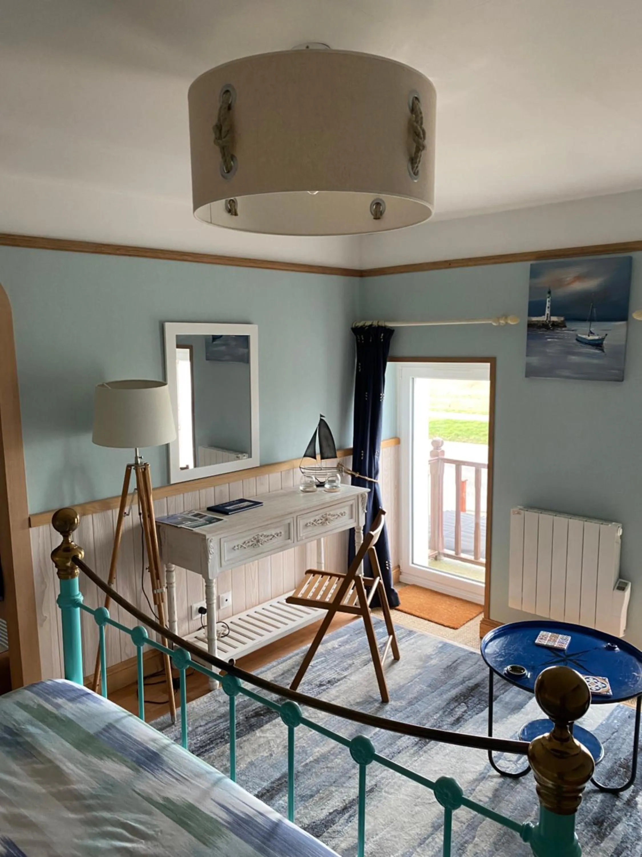 Bed in Rose de la Mer