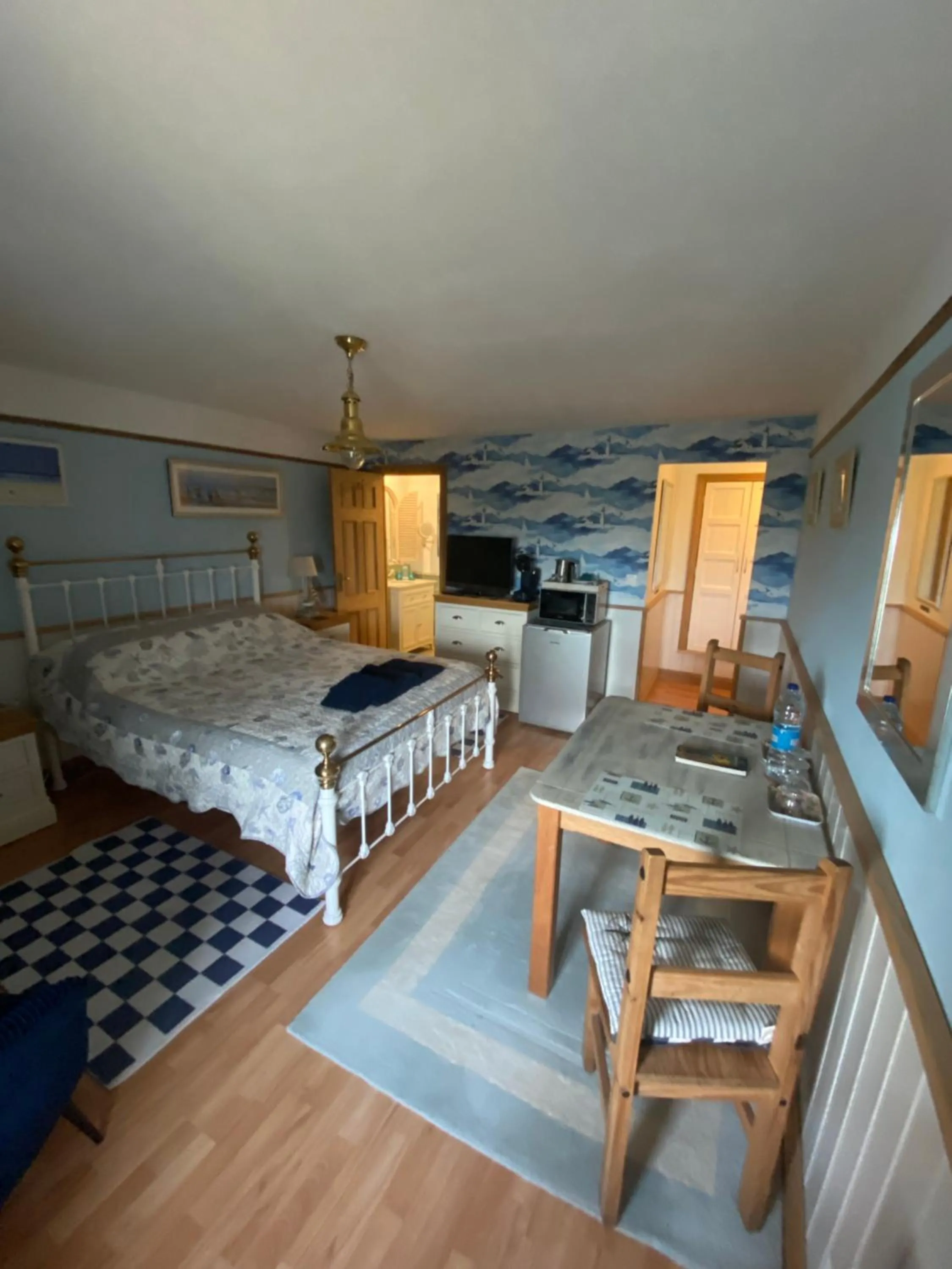 Bed in Rose de la Mer