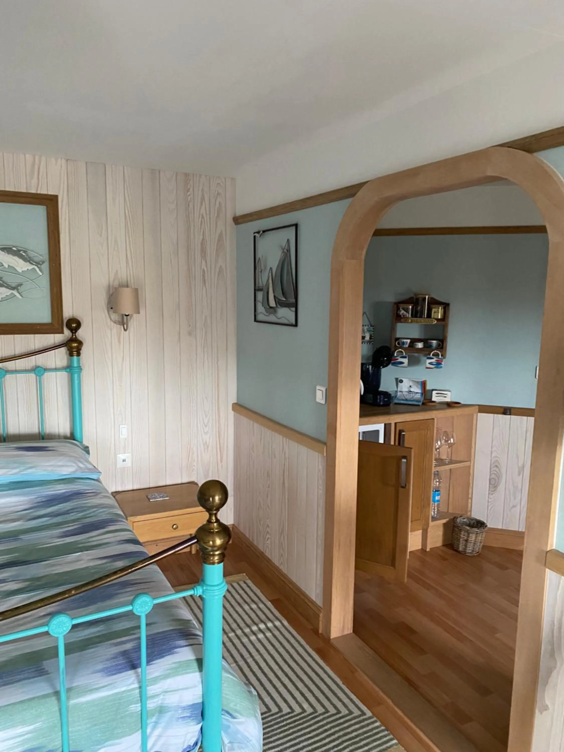 Bed in Rose de la Mer