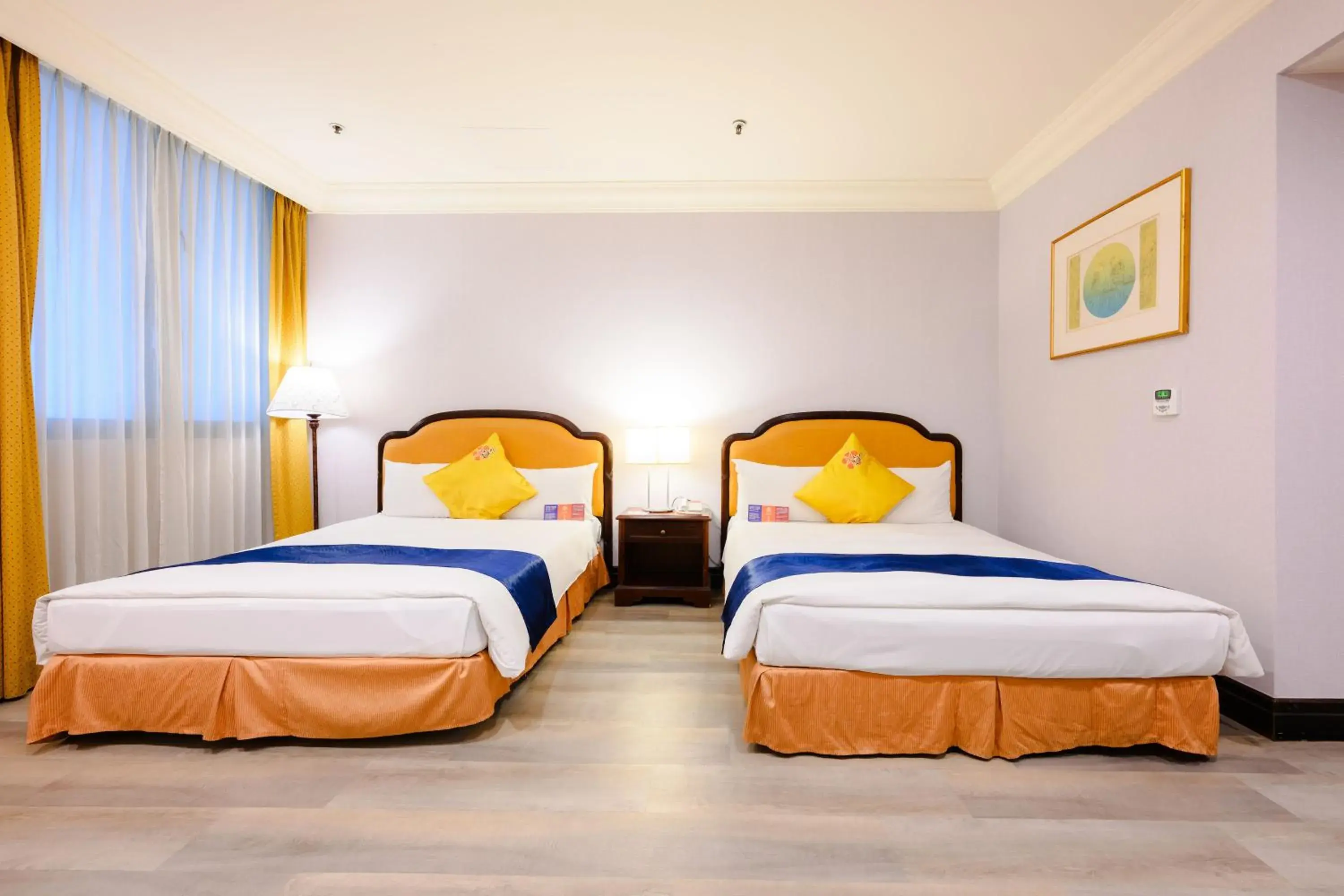 People, Bed in Wei-Yat Grand Hotel People, Bed in Wei-Yat Grand Hotel