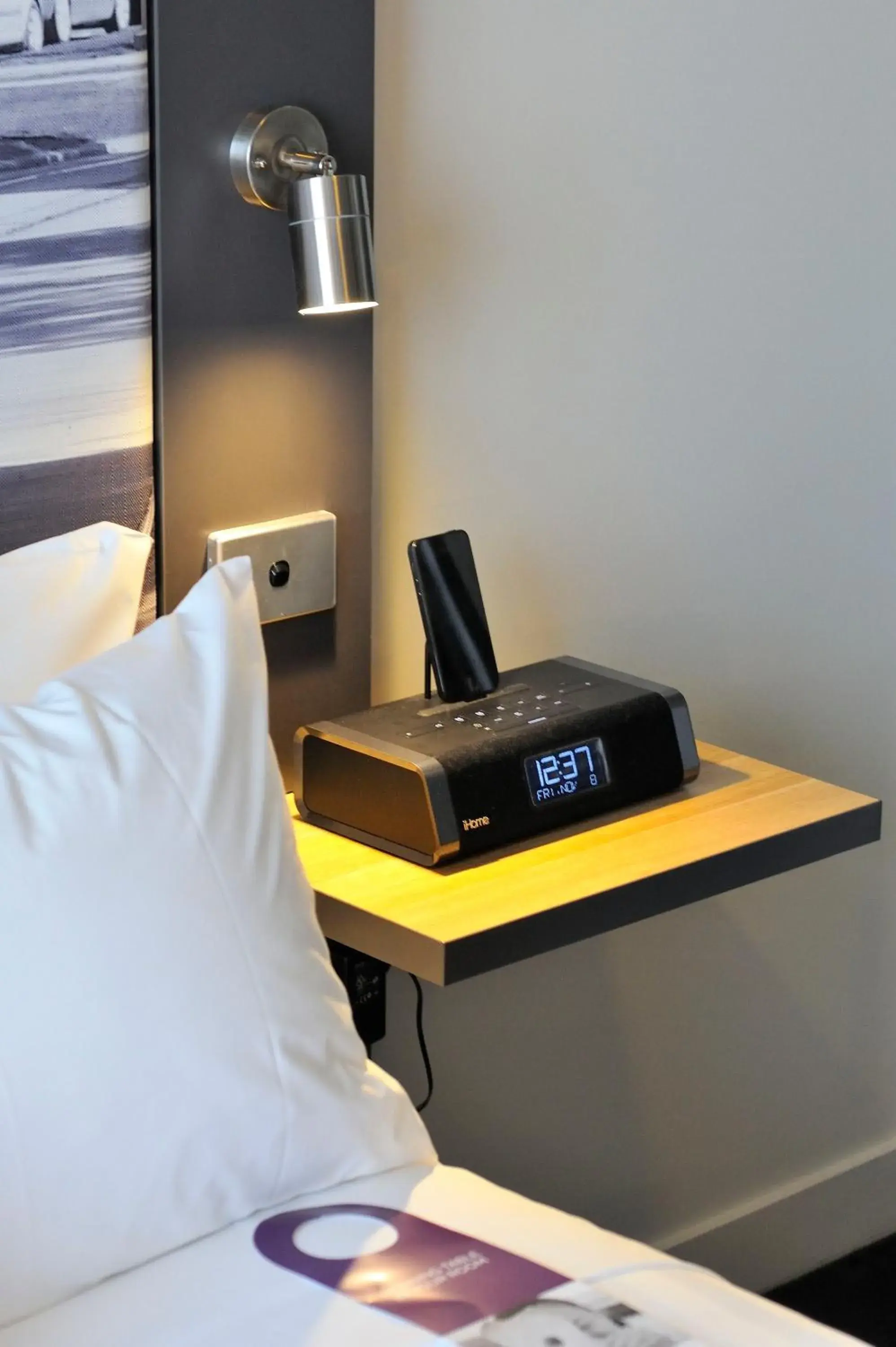 Bed in Mercure Melbourne Therry Street Bed in Mercure Melbourne Therry Street