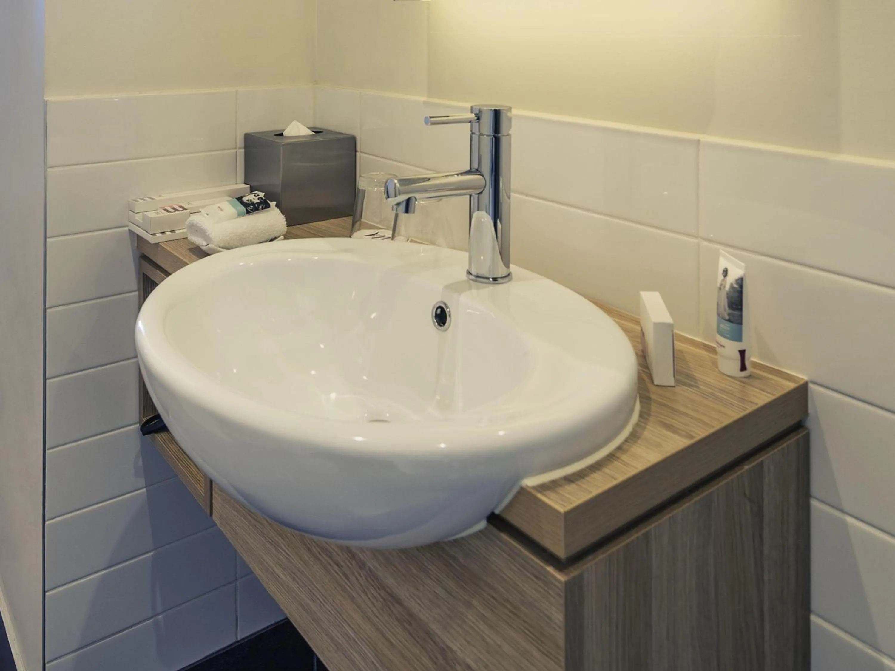 Bedroom in Mercure Melbourne Therry Street