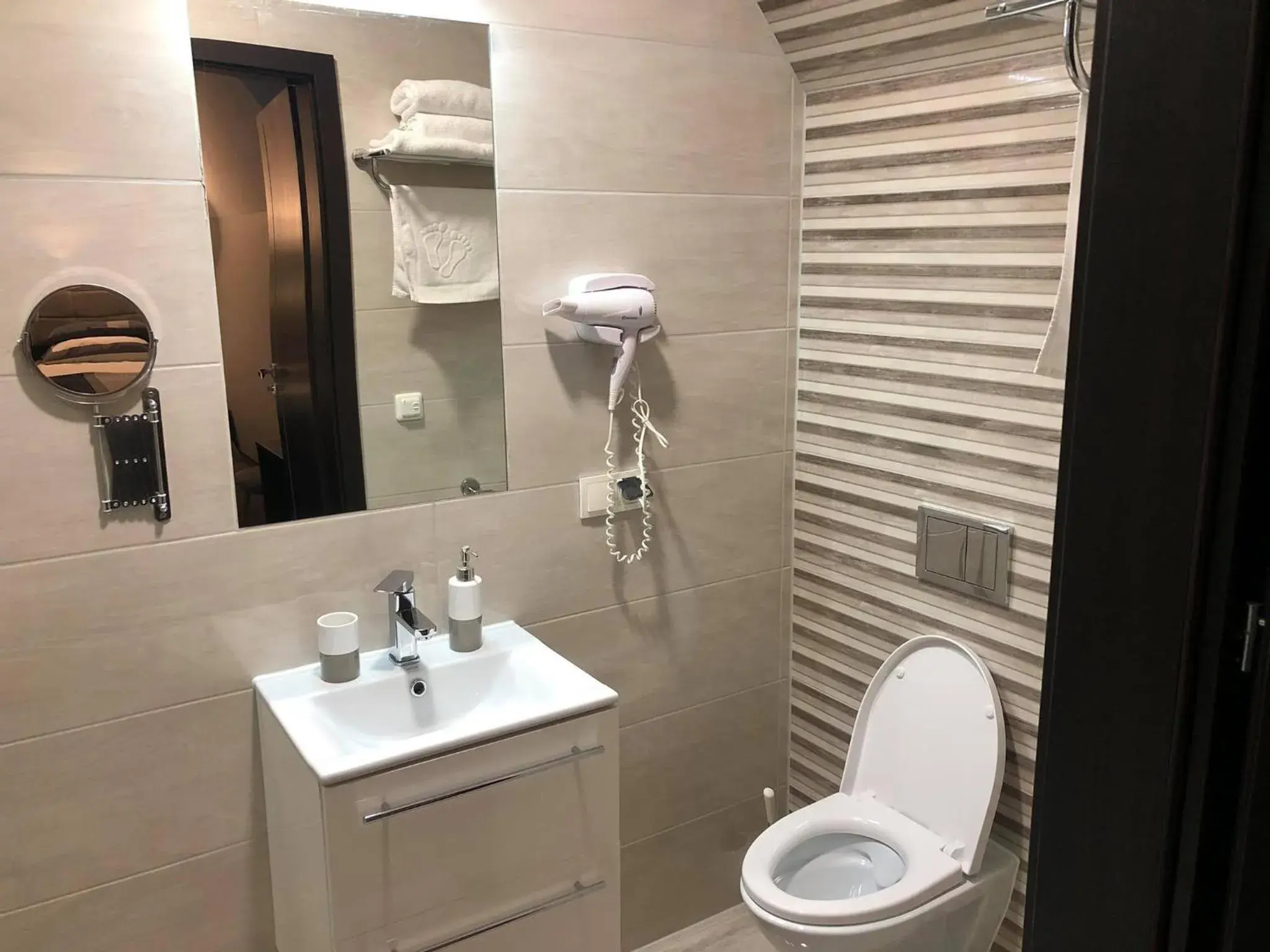 Deluxe Twin Room - single occupancy in Zajazd Podzamcze Deluxe Twin Room - single occupancy in Zajazd Podzamcze