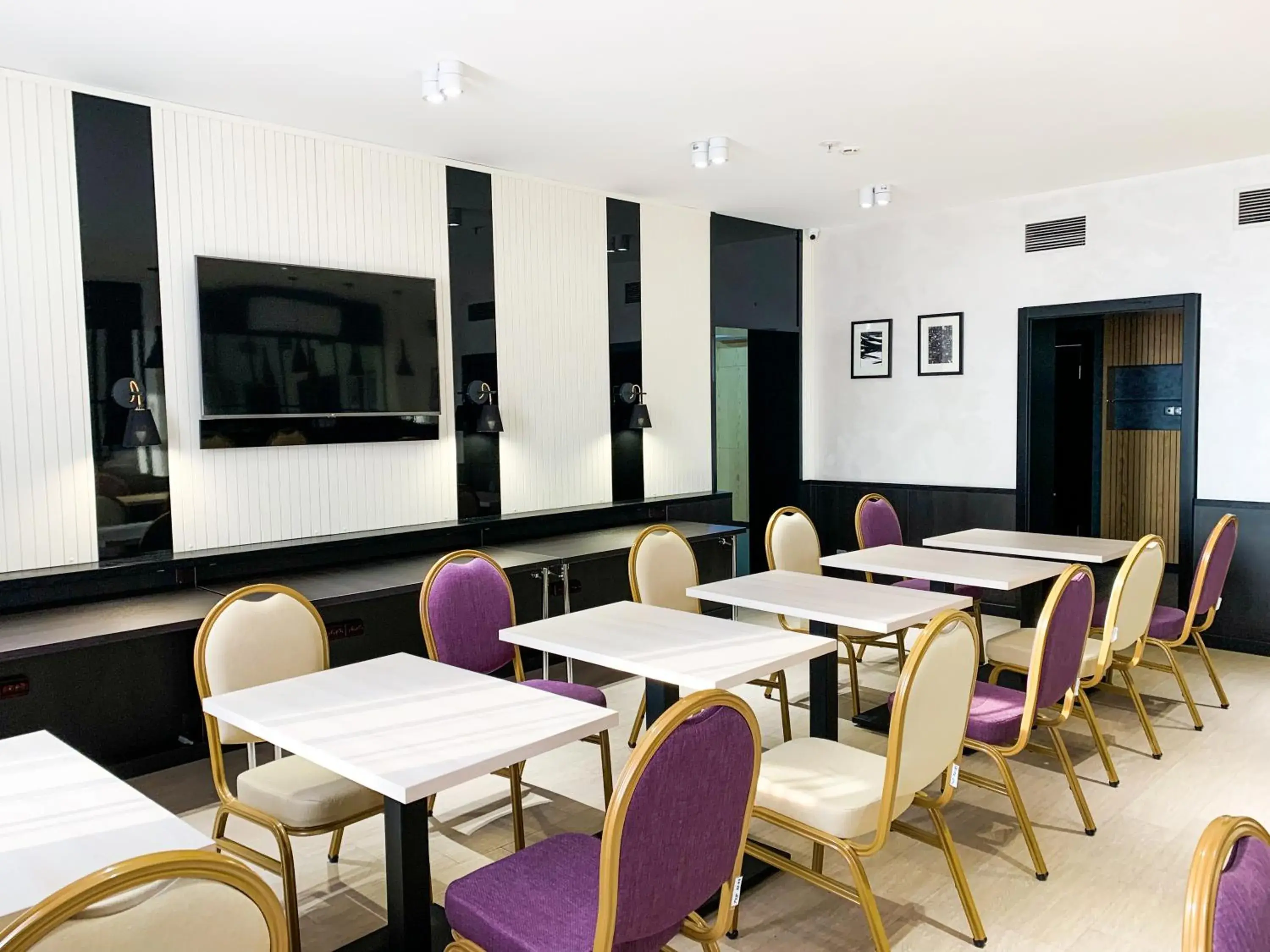 Restaurant/places to eat in Reikartz Sky Almaty Restaurant/places to eat in Reikartz Sky Almaty