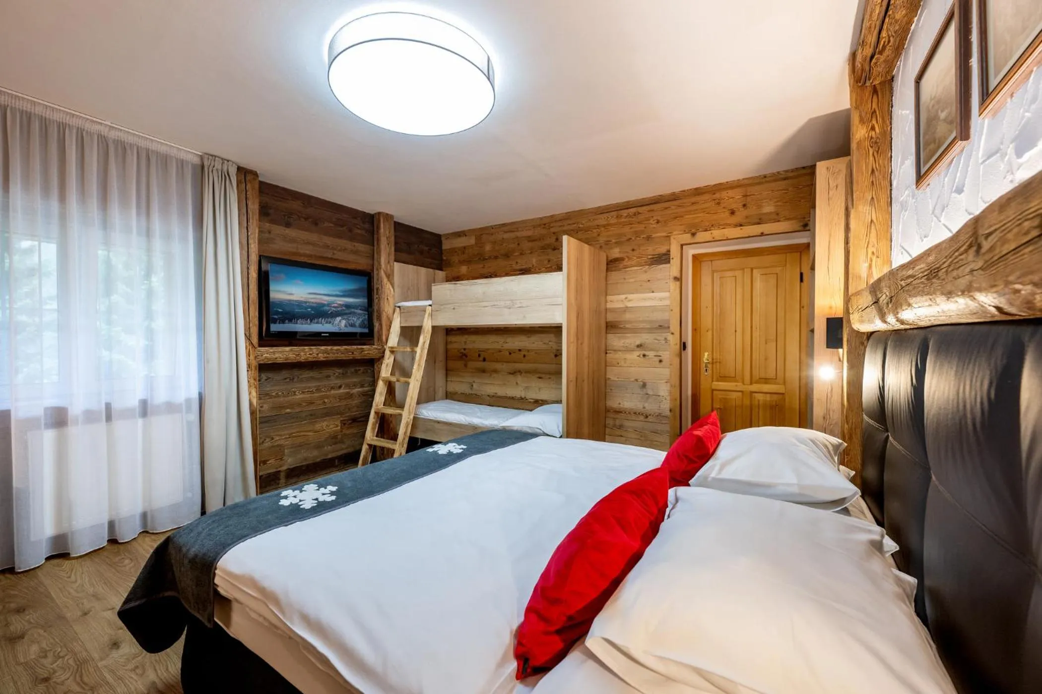 Photo of the whole room, Bed in Hotel Olympie