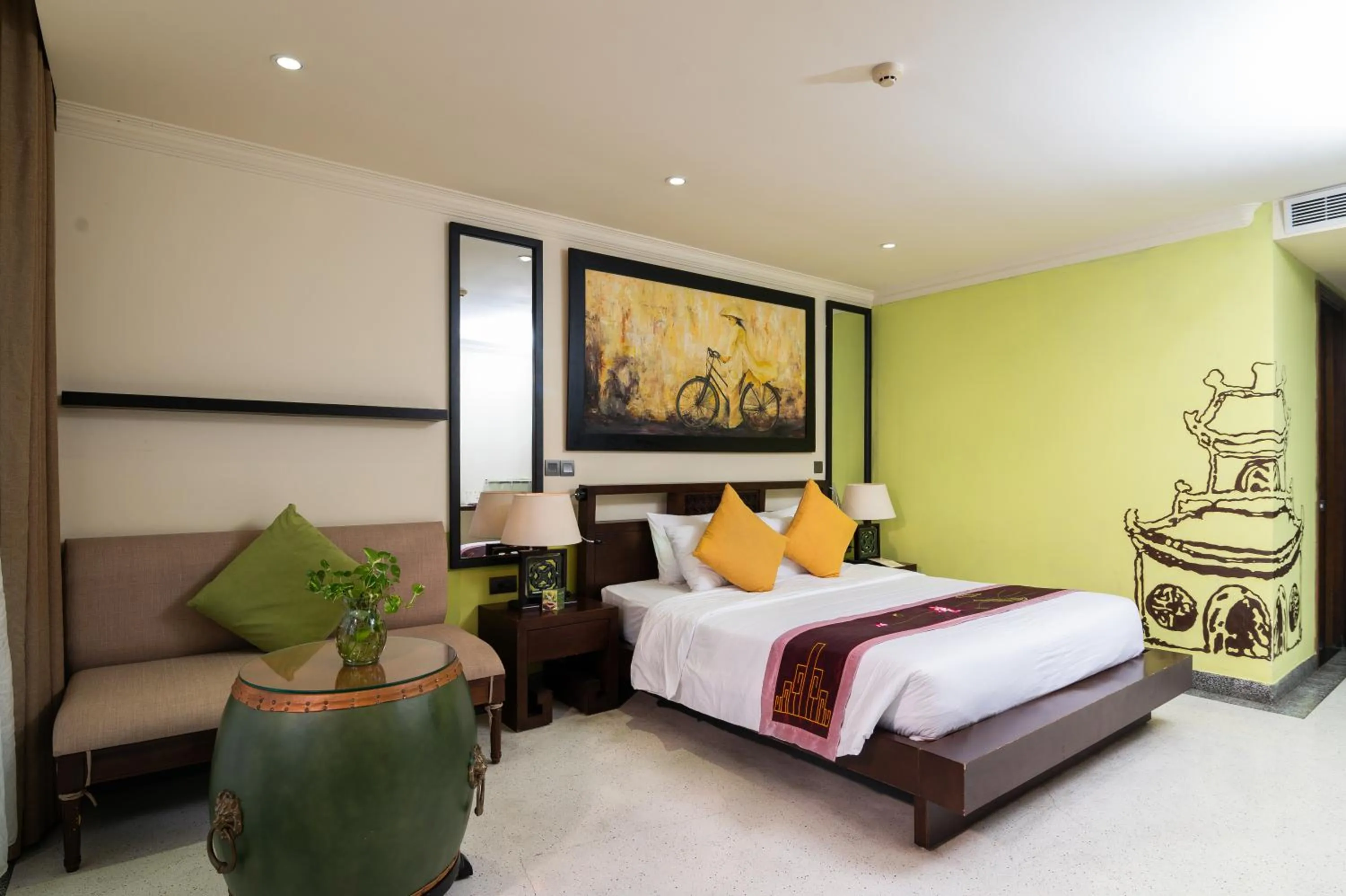 Bed in Villa Hue Hotel