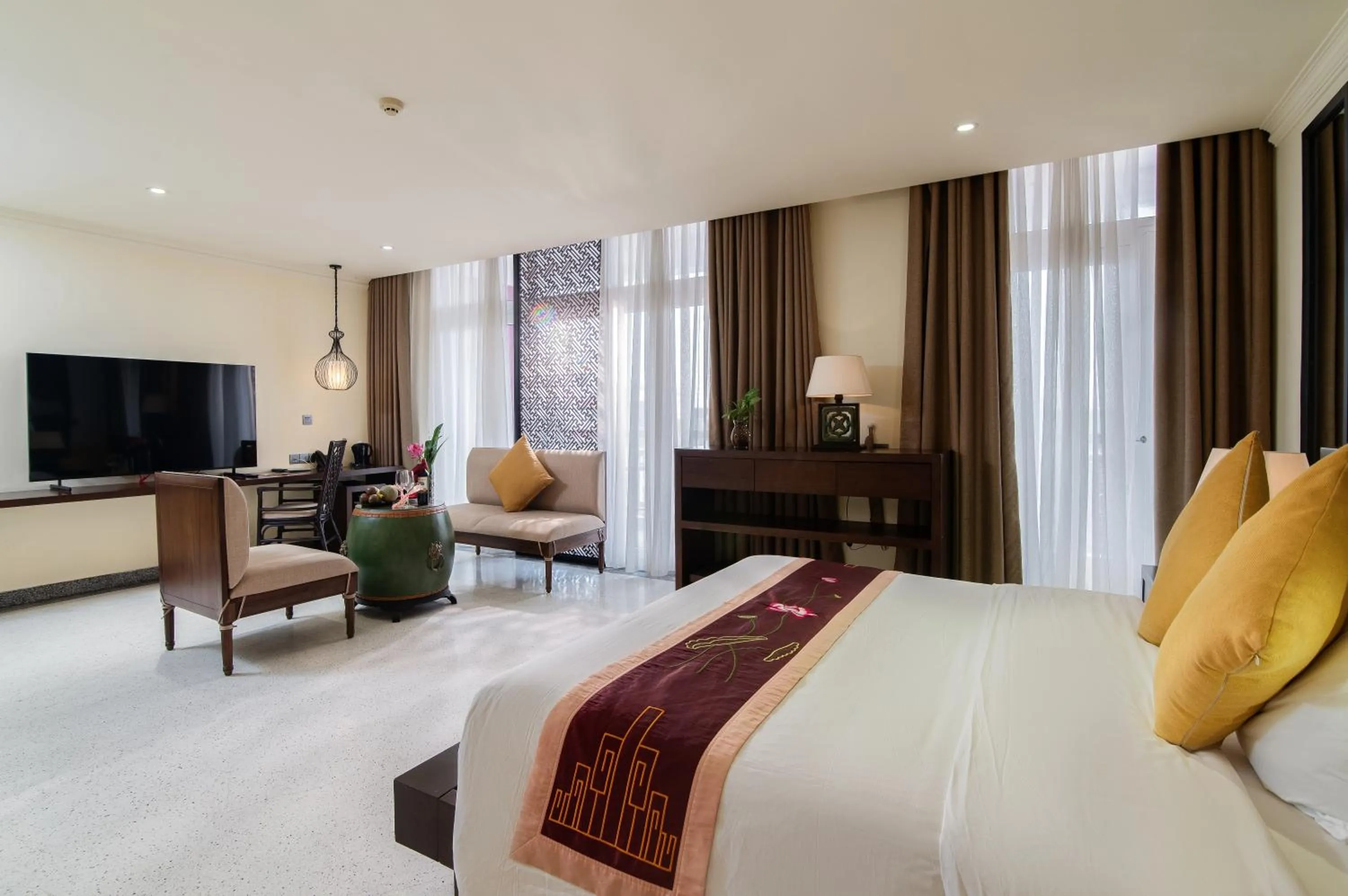 Bed in Villa Hue Hotel