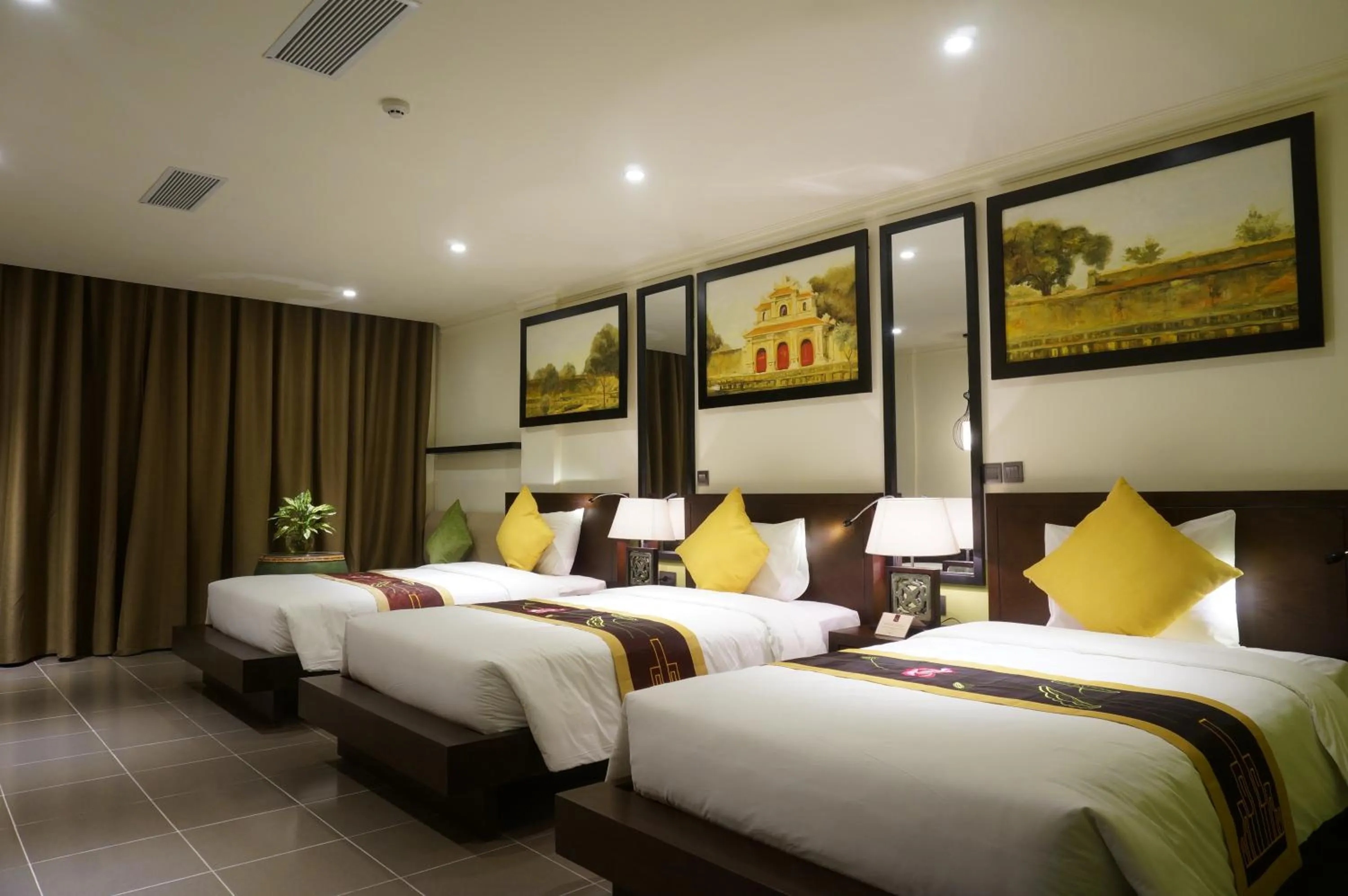 Bed in Villa Hue Hotel