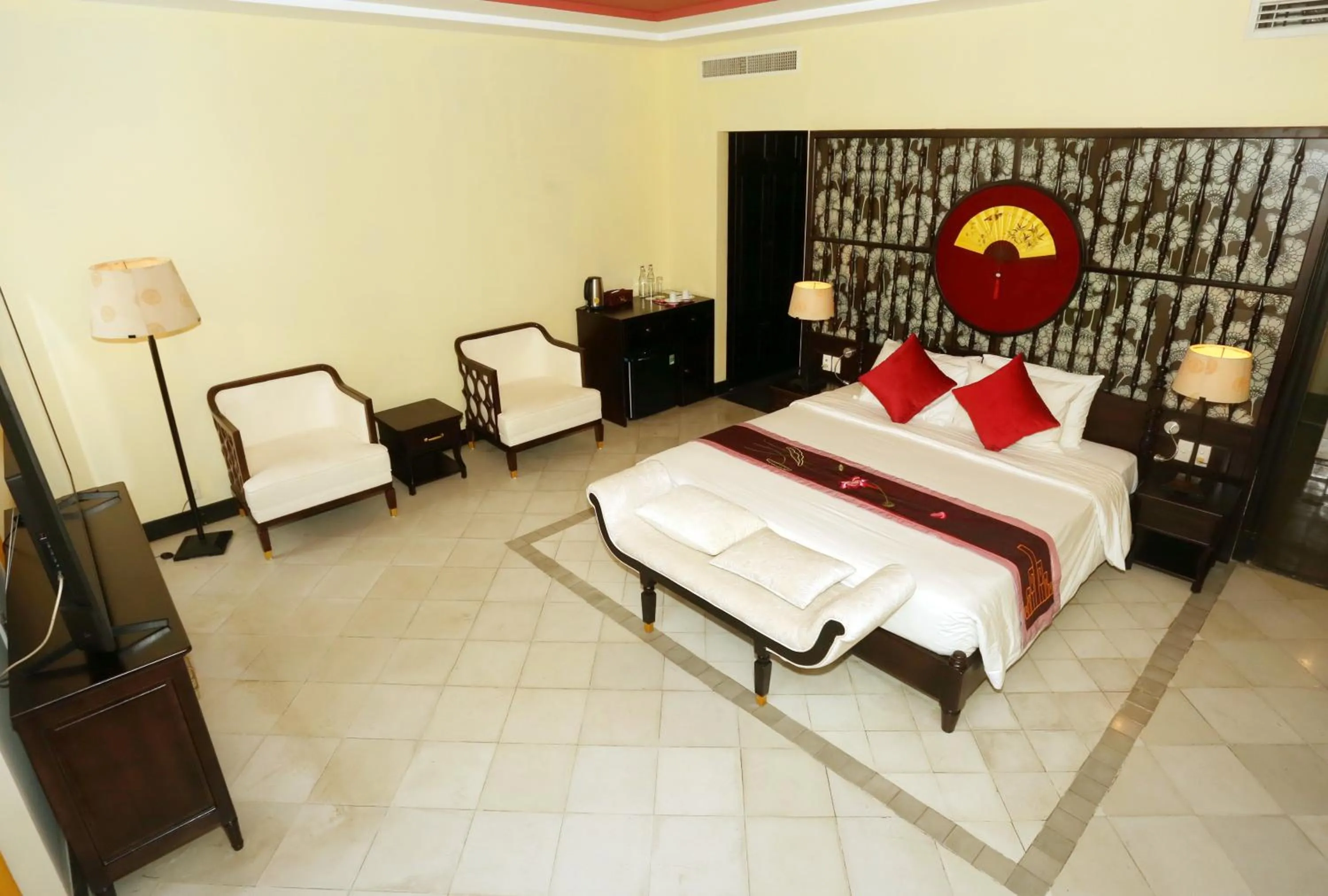 Bed in Villa Hue Hotel