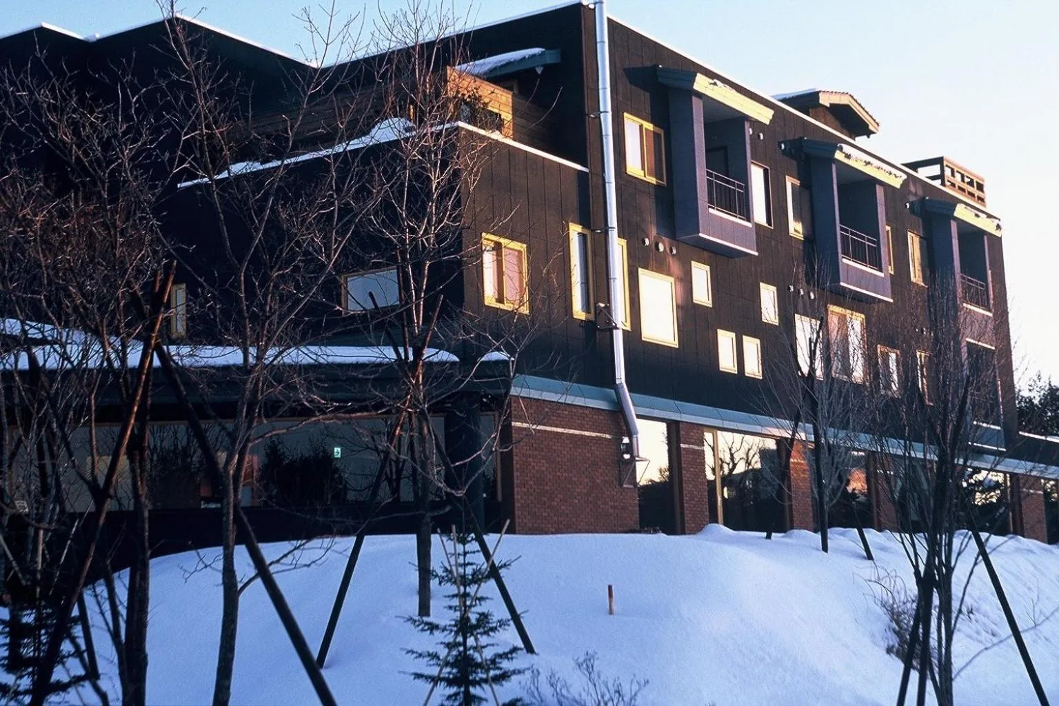 Facade/entrance in Sanyoan