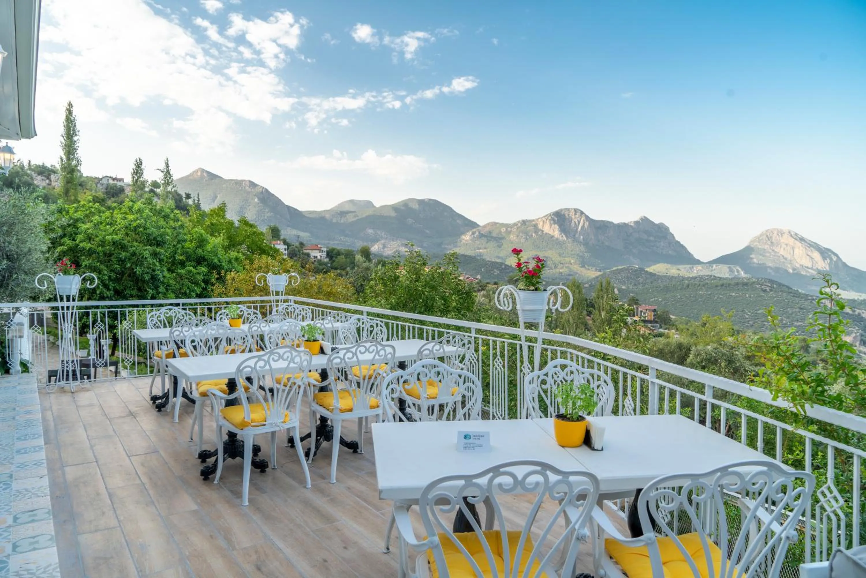 Restaurant/places to eat in APA Mountain Lodge